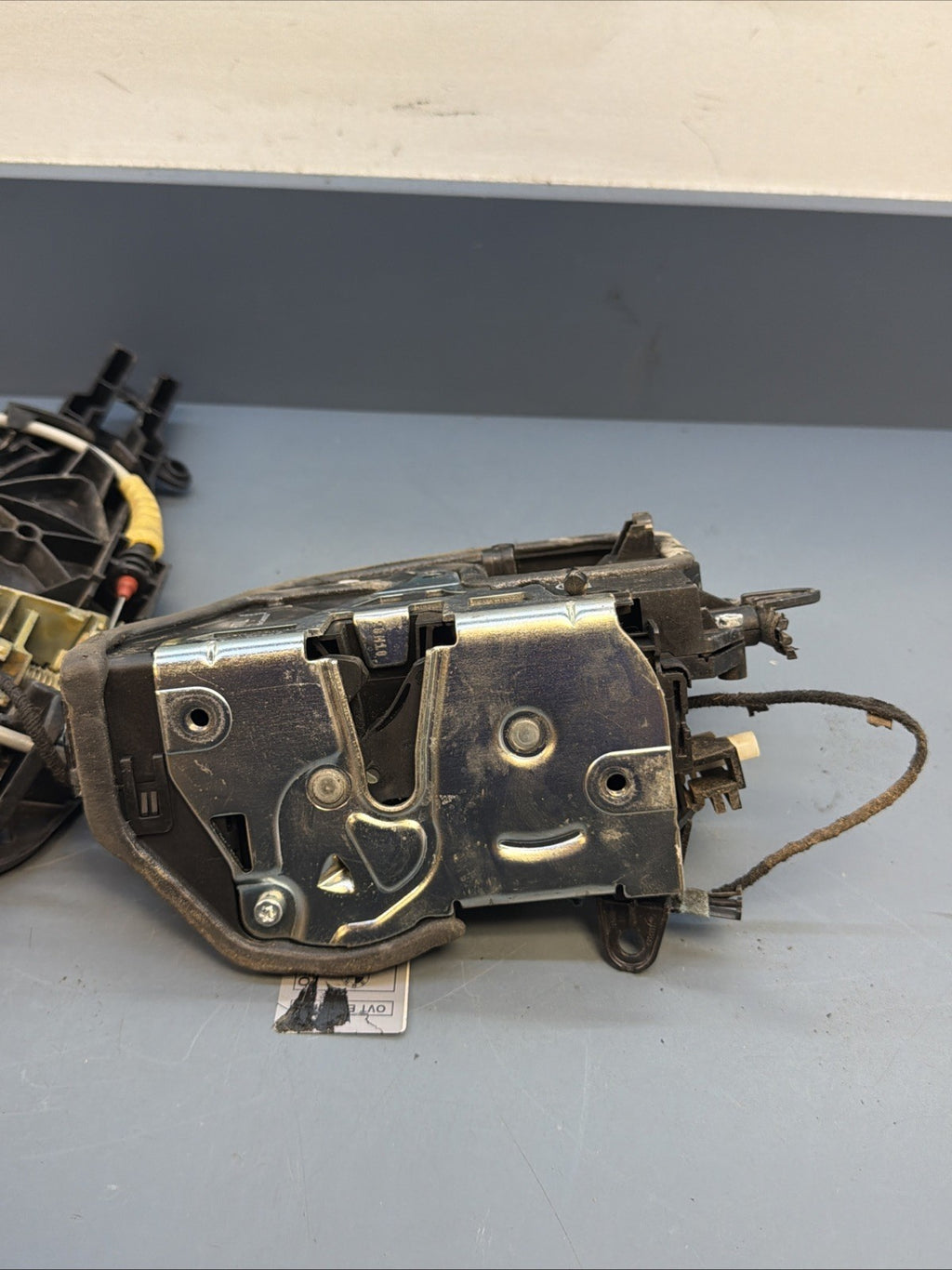 BMW E90 335i Rear Left Driver Door Lock Latch w/ Bracket 7229467 OEM