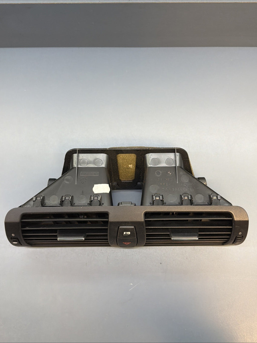 08-13 BMW E82 E88 128i 135i Central Dash Air Vent Hazard Light 7059189 OEM