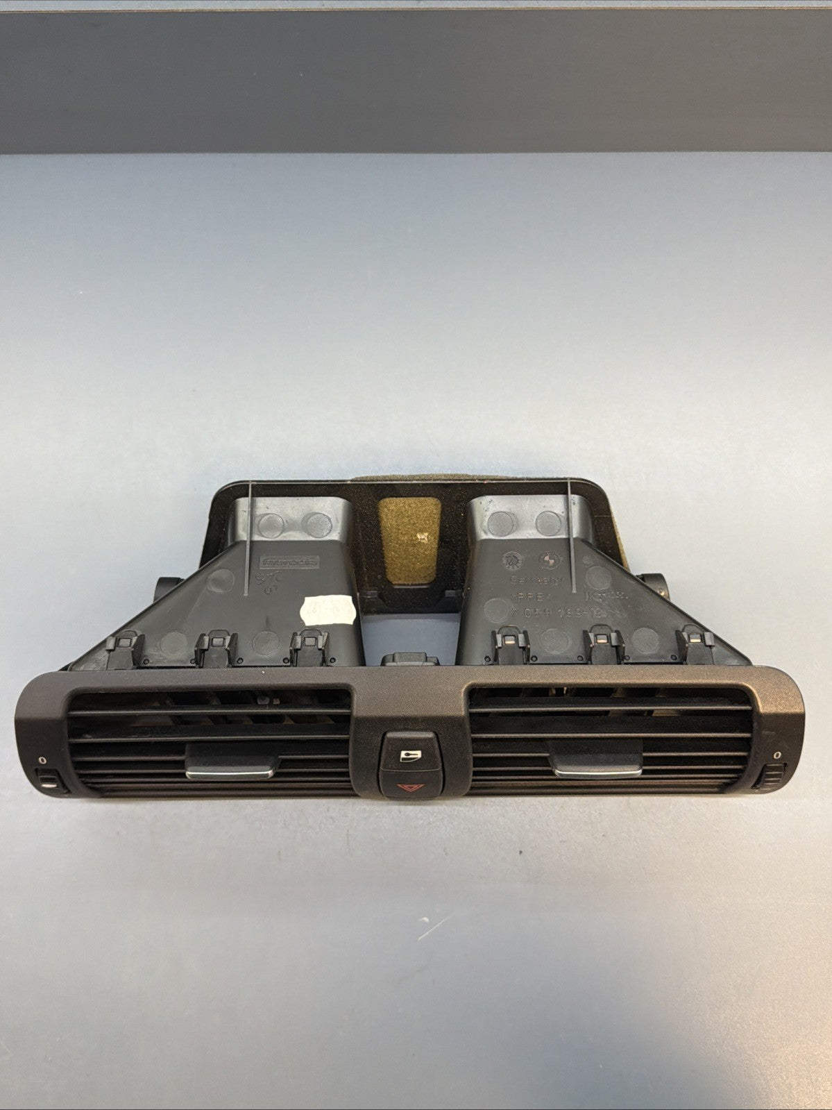 08-13 BMW E82 E88 128i 135i Central Dash Air Vent Hazard Light 7059189 OEM
