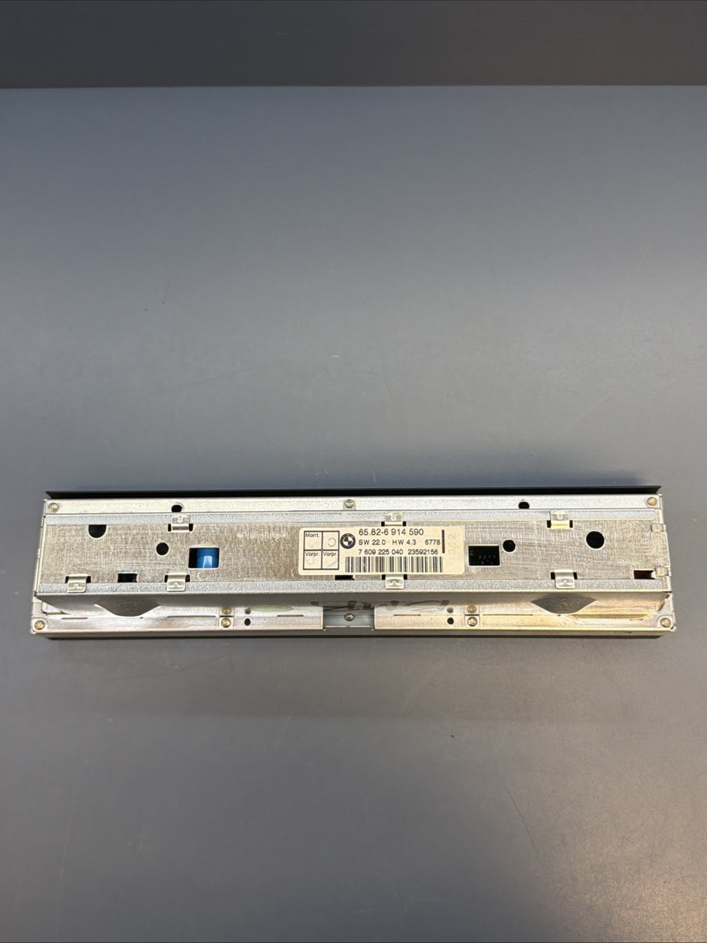BMW 525i 528i 530i 540i M5 AM FM Radio Information Display 65826914590 OEM