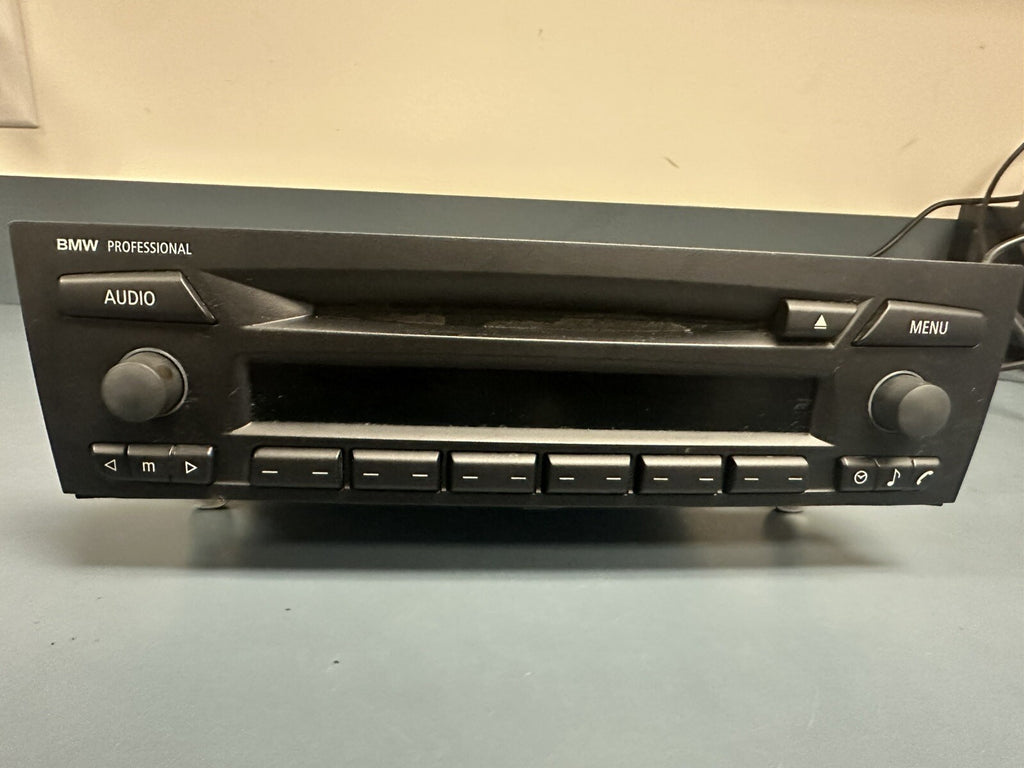 06-09 BMW E90 3 Ser Profession FM Radio CD MP3 Player SAT Receiver OEM 9189200