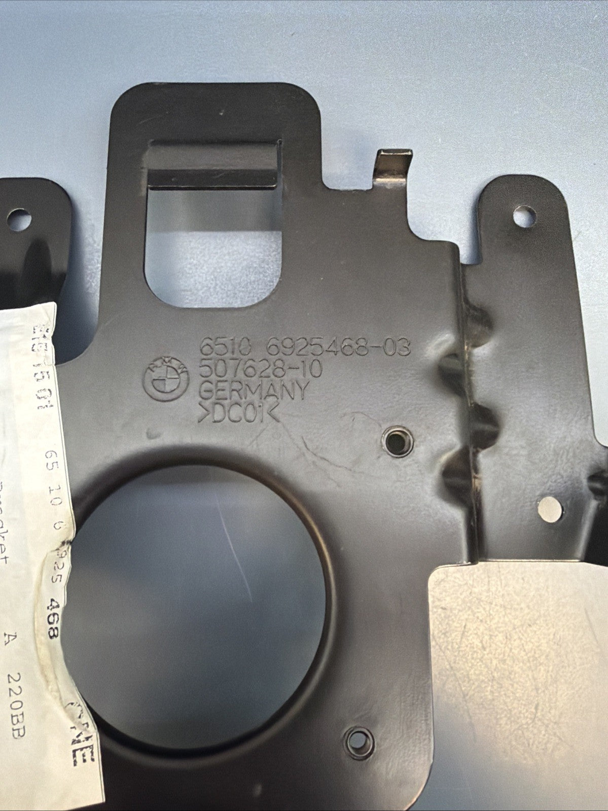 05-13 BMW E90 3 SERIES SATELLITE RADIO CONTROL MODULE BRACKET 6925468 OEM