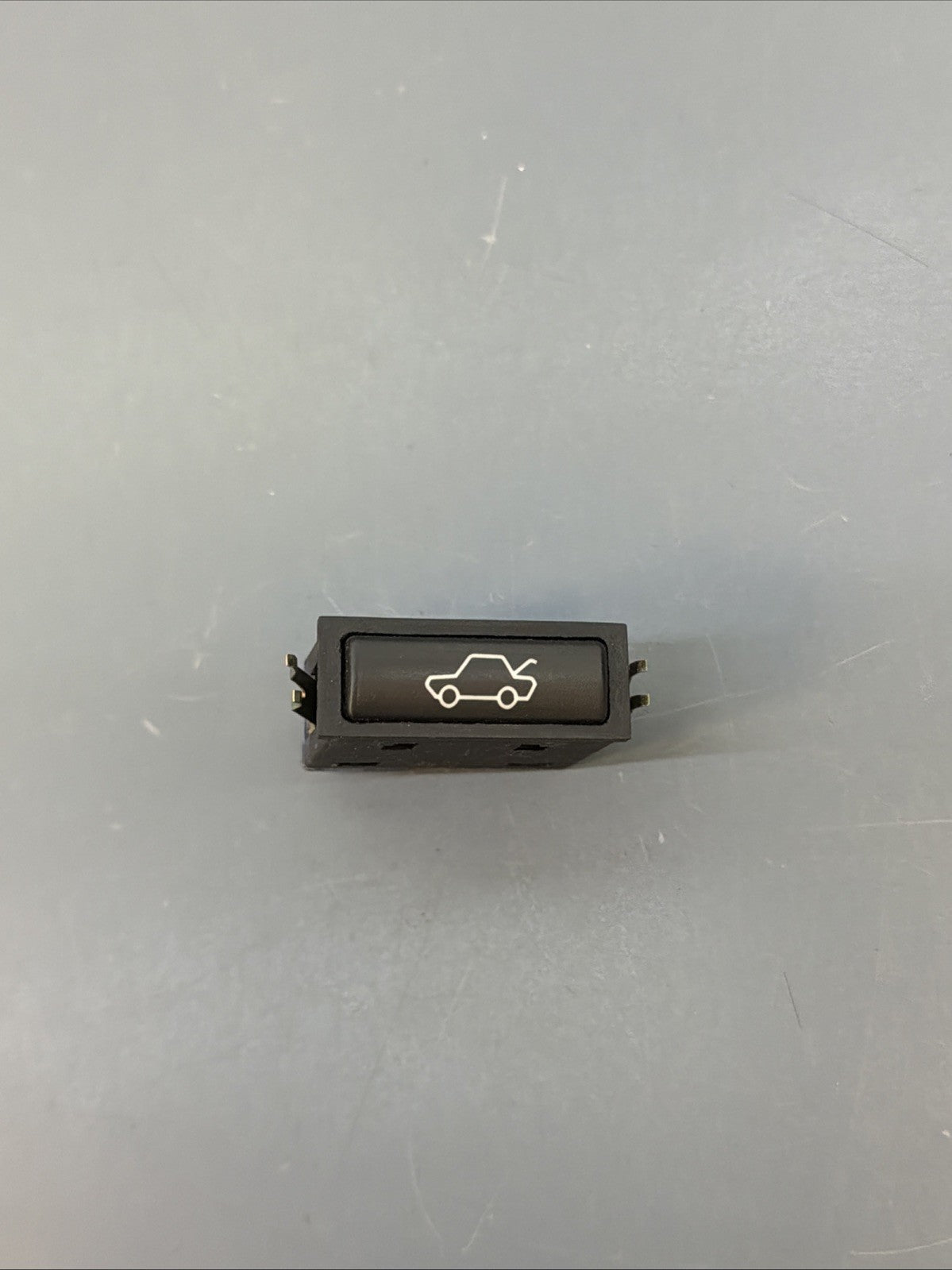 BMW 93-08 E46 E39 E38 E53 E85 3/5/7 SERIES X5 Z4 TRUNK UNLOCKING SWITCH 8365579