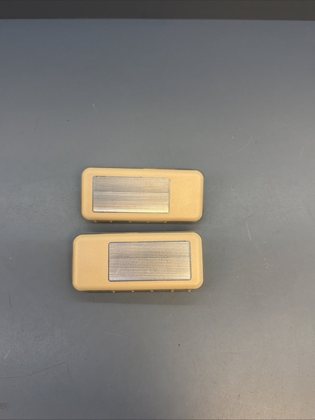 2000-2006 BMW 325 E46 Front Driver & Passenger Sun Visor Light BEIGE 140930