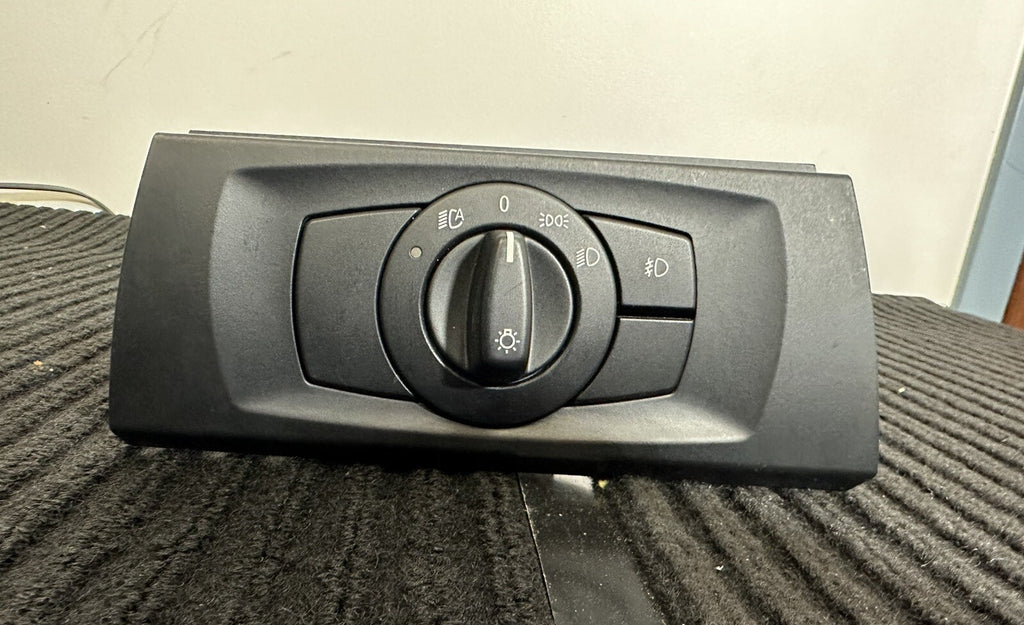 06-11 BMW E90 E91 E92 3 SERIES  HEADLIGHT FOGLIGHT SWITCH OEM 9185537