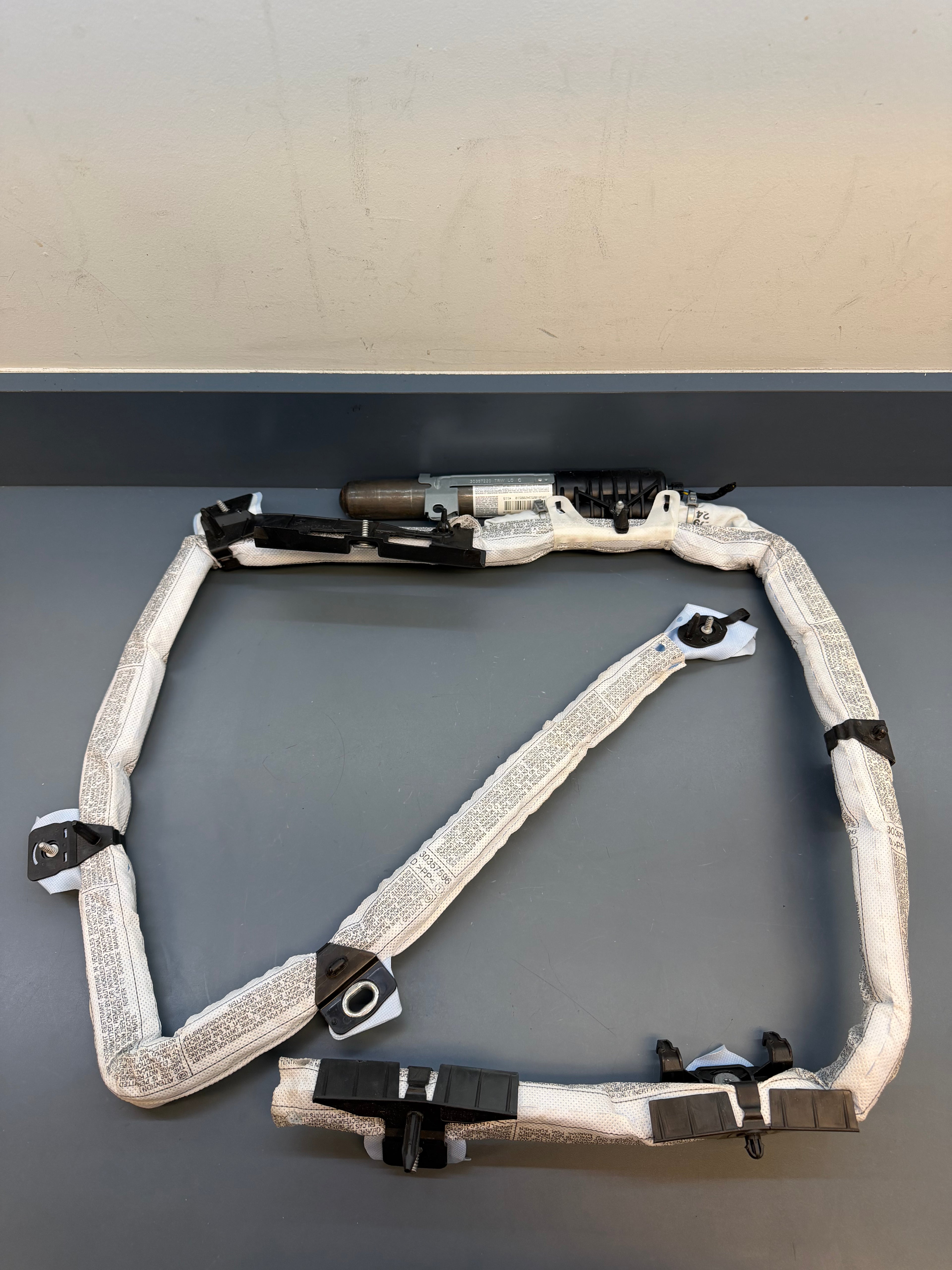 BMW E90 Left side Curtain Airbag 84696664508W