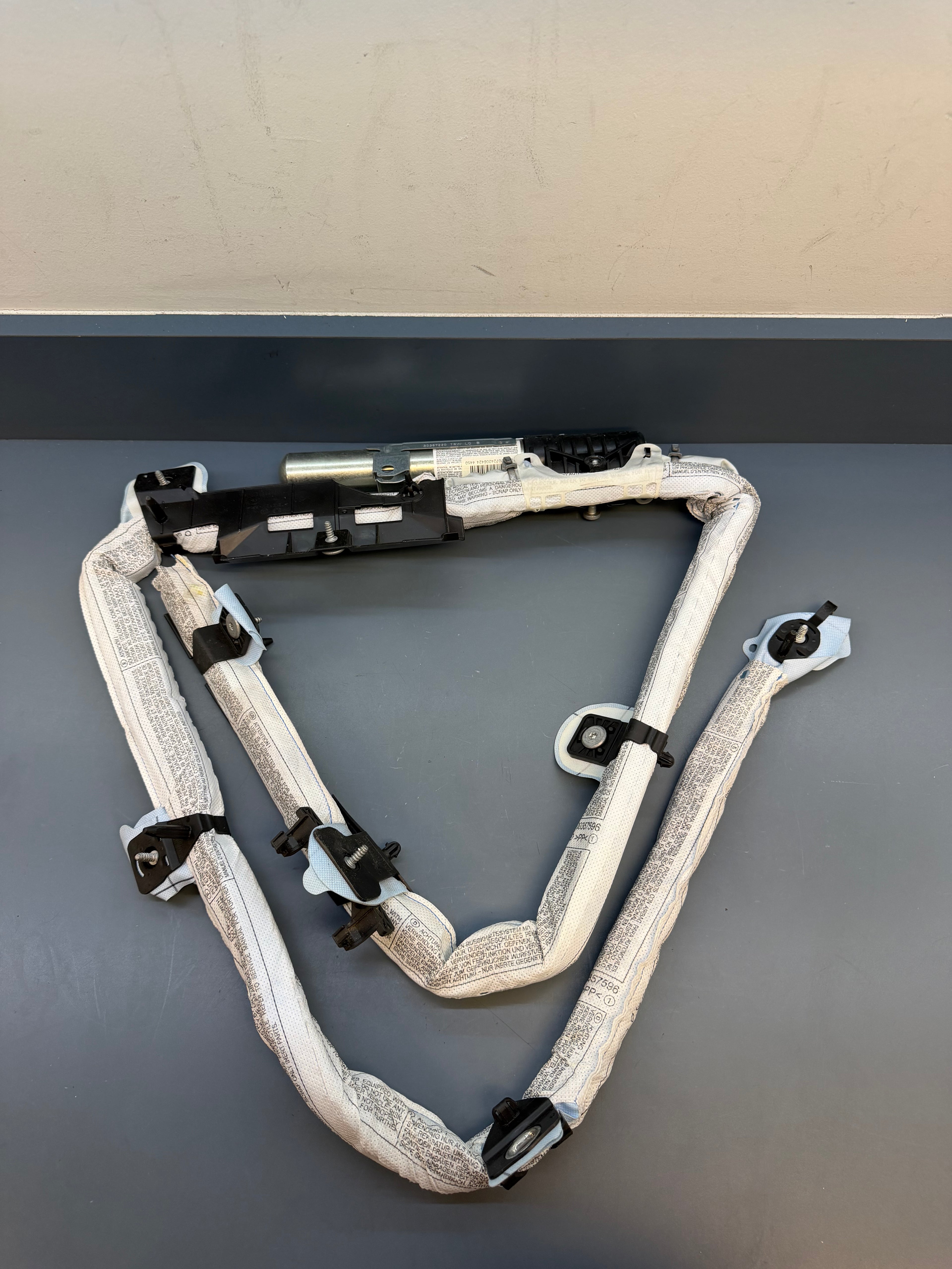 BMW E90 Left side Curtain Airbag 84696664503H