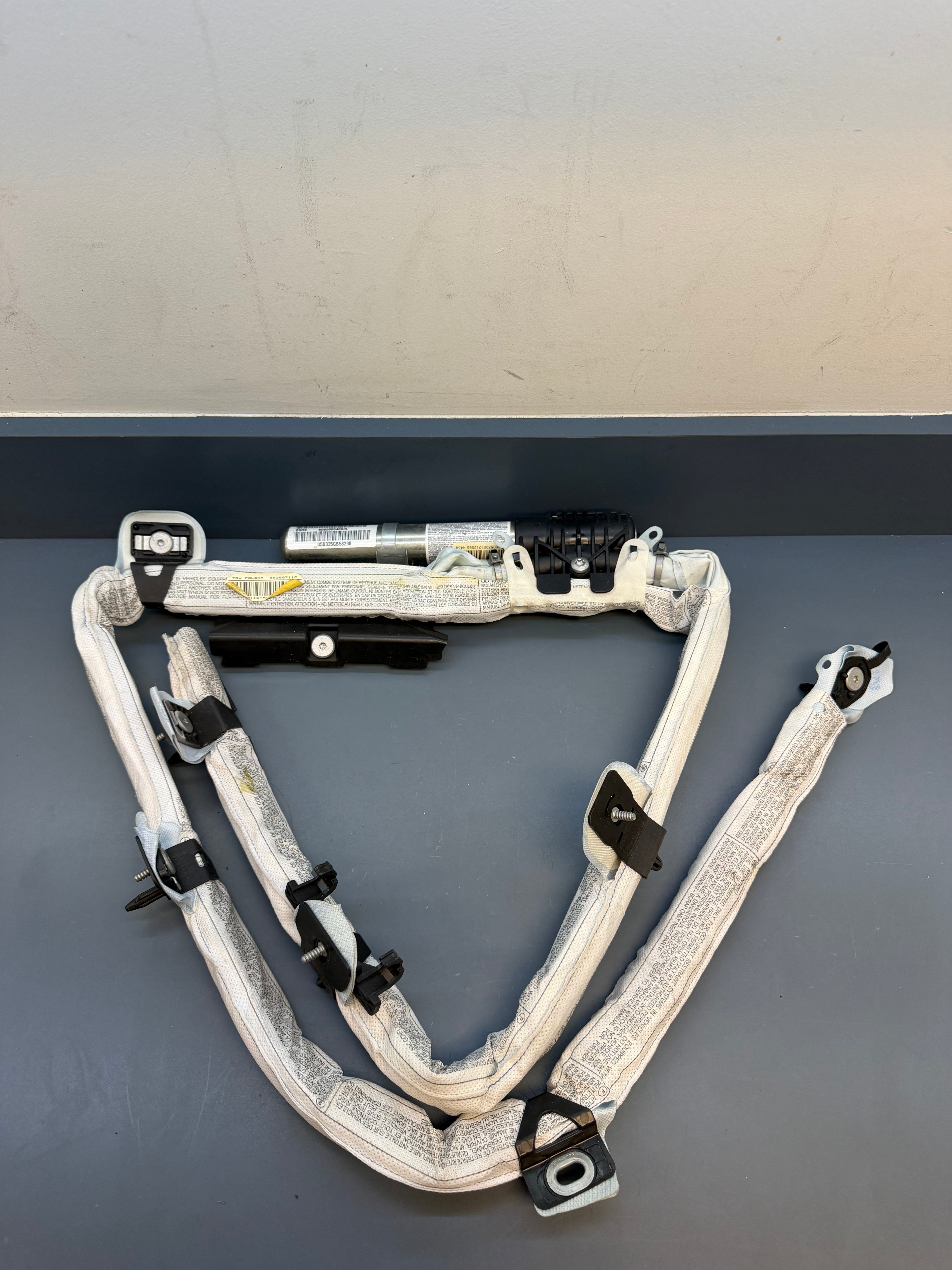 BMW E90 Right side Curtain Airbag 85696664603L