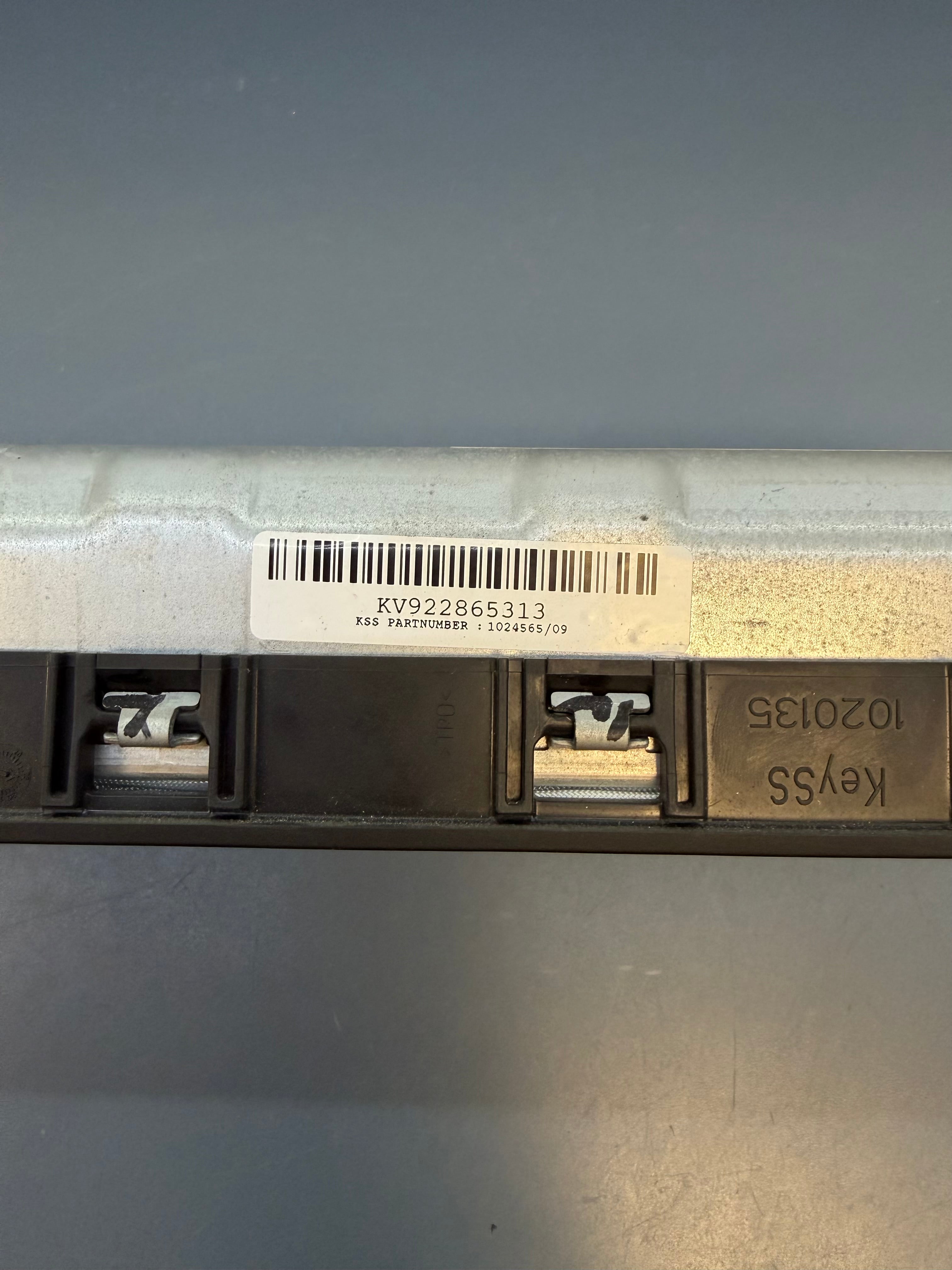 BMW F30 Right side Knees Airbag KV922865313