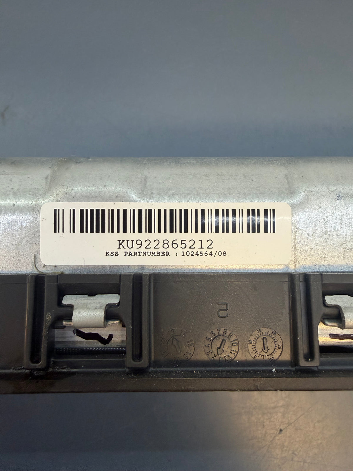BMW F30 Left driver side knee Airbag KU922865212