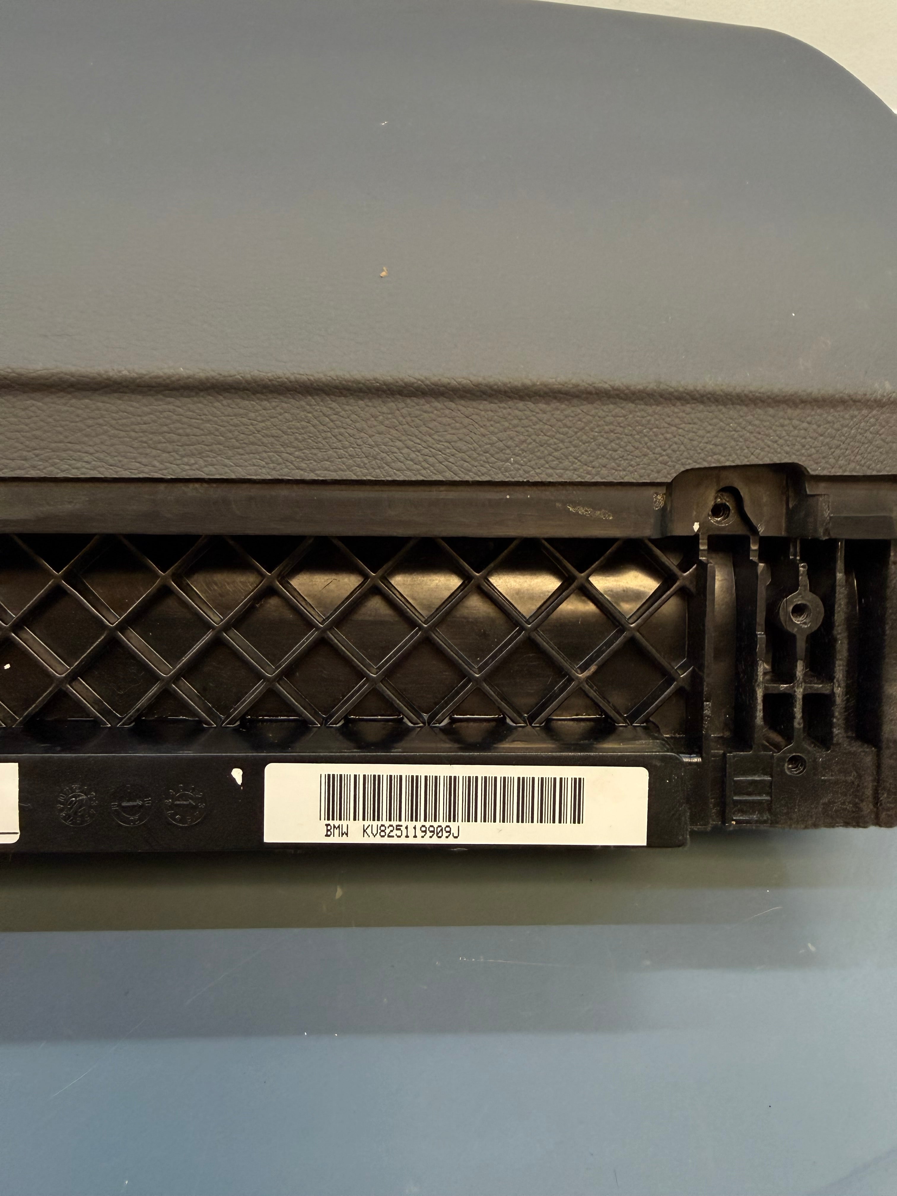 BMW E65 750i 2006 Glove Box KV825119909J