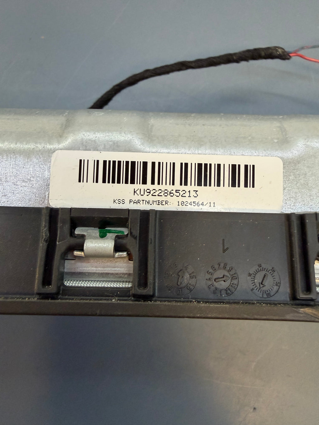 BMW F34 Left driver side Knee Airbag KU922865213