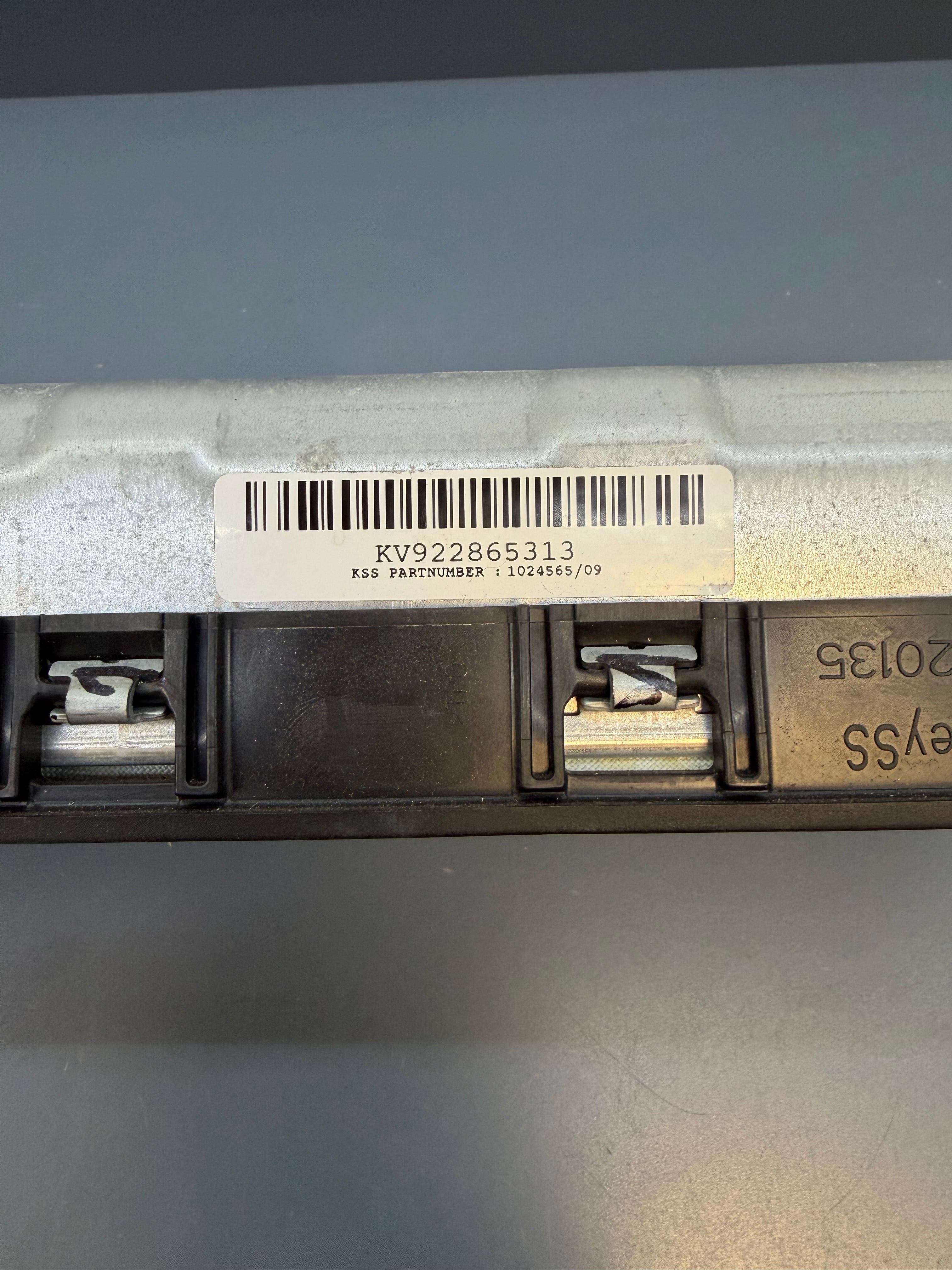 BMW F30 Right side Knees Airbag KV922865313