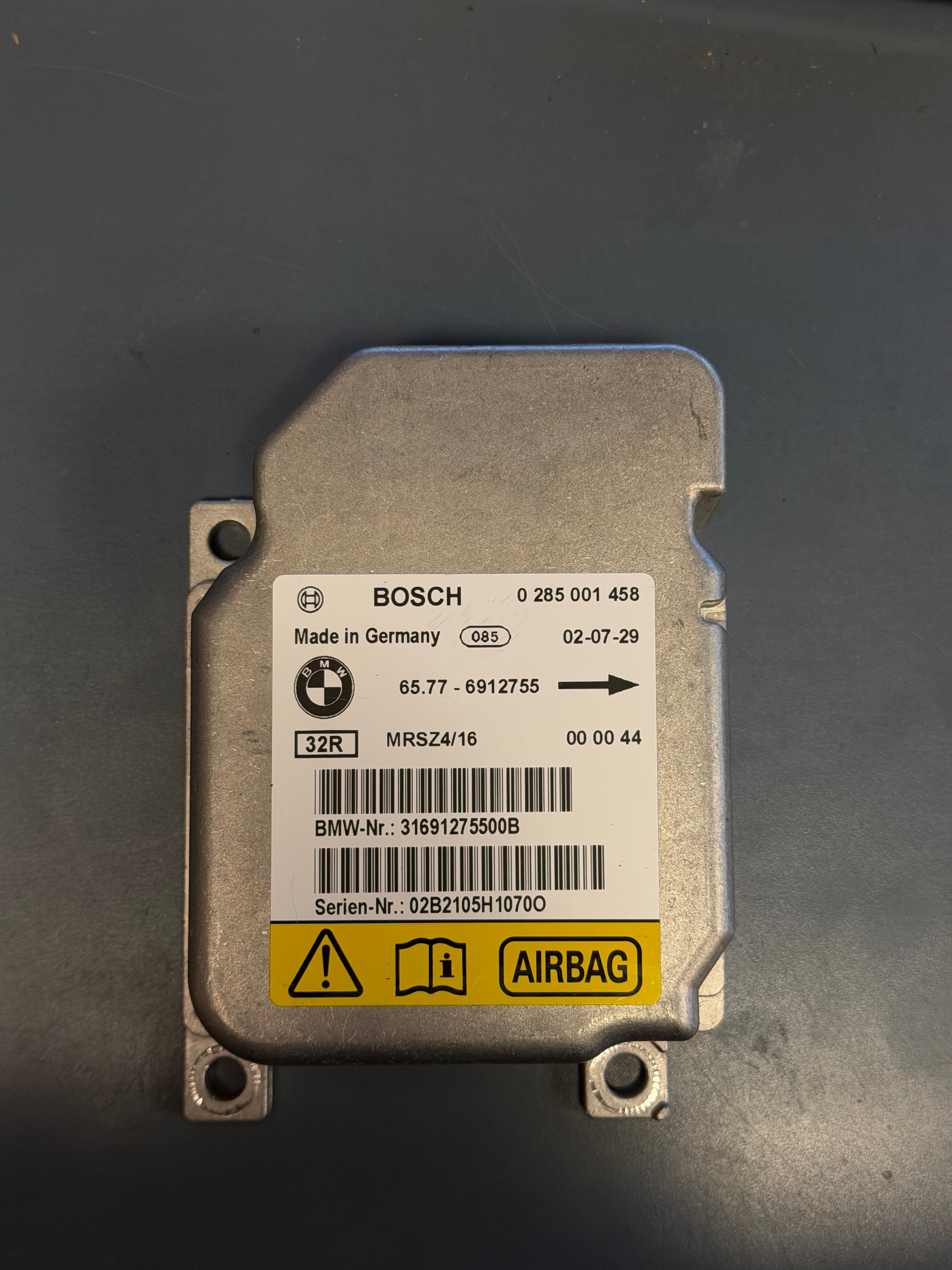 BMW E46 330i 2002 M54 Module Control 65776912755