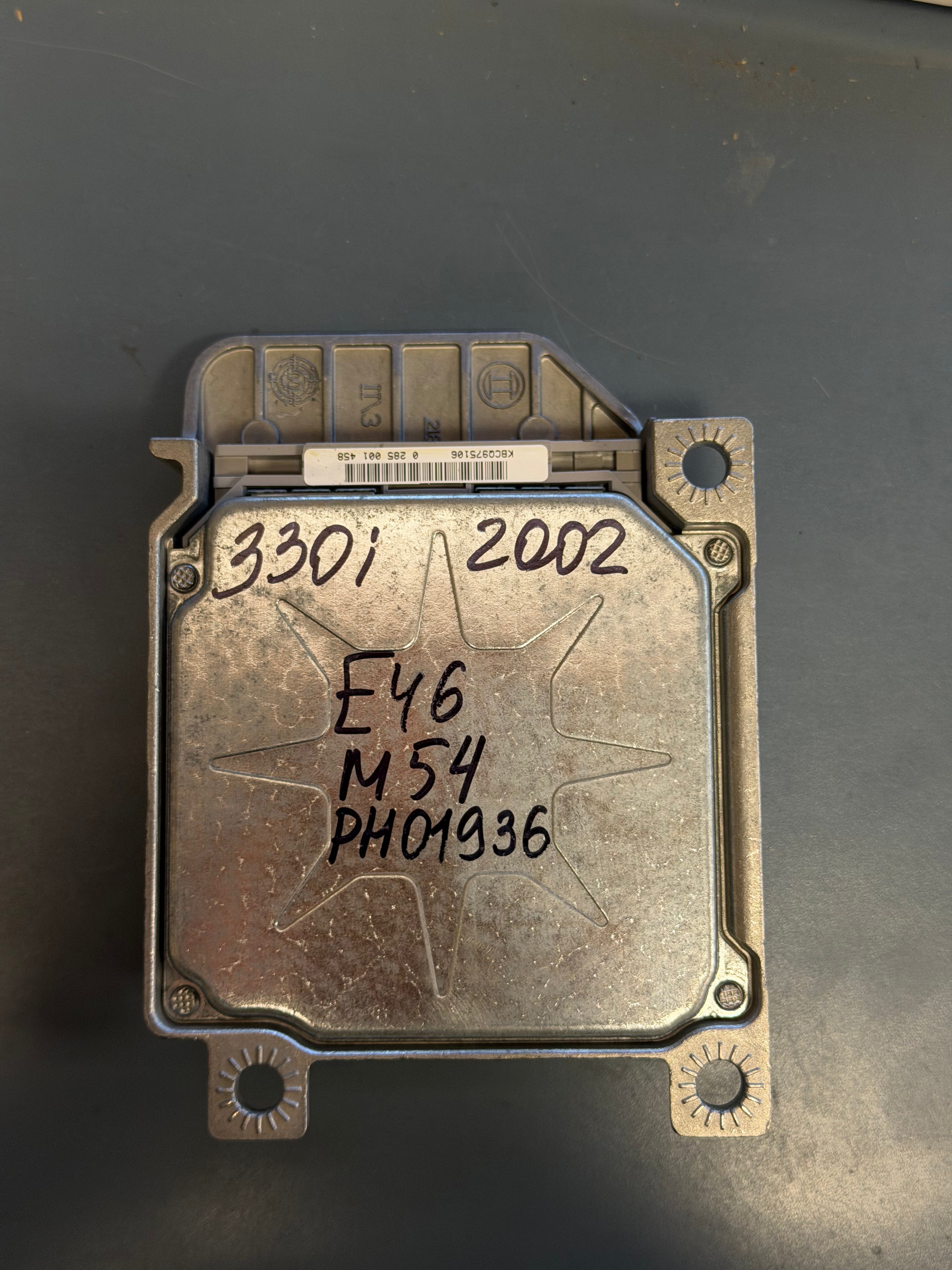 BMW E46 330i 2002 M54 Module Control 65776912755