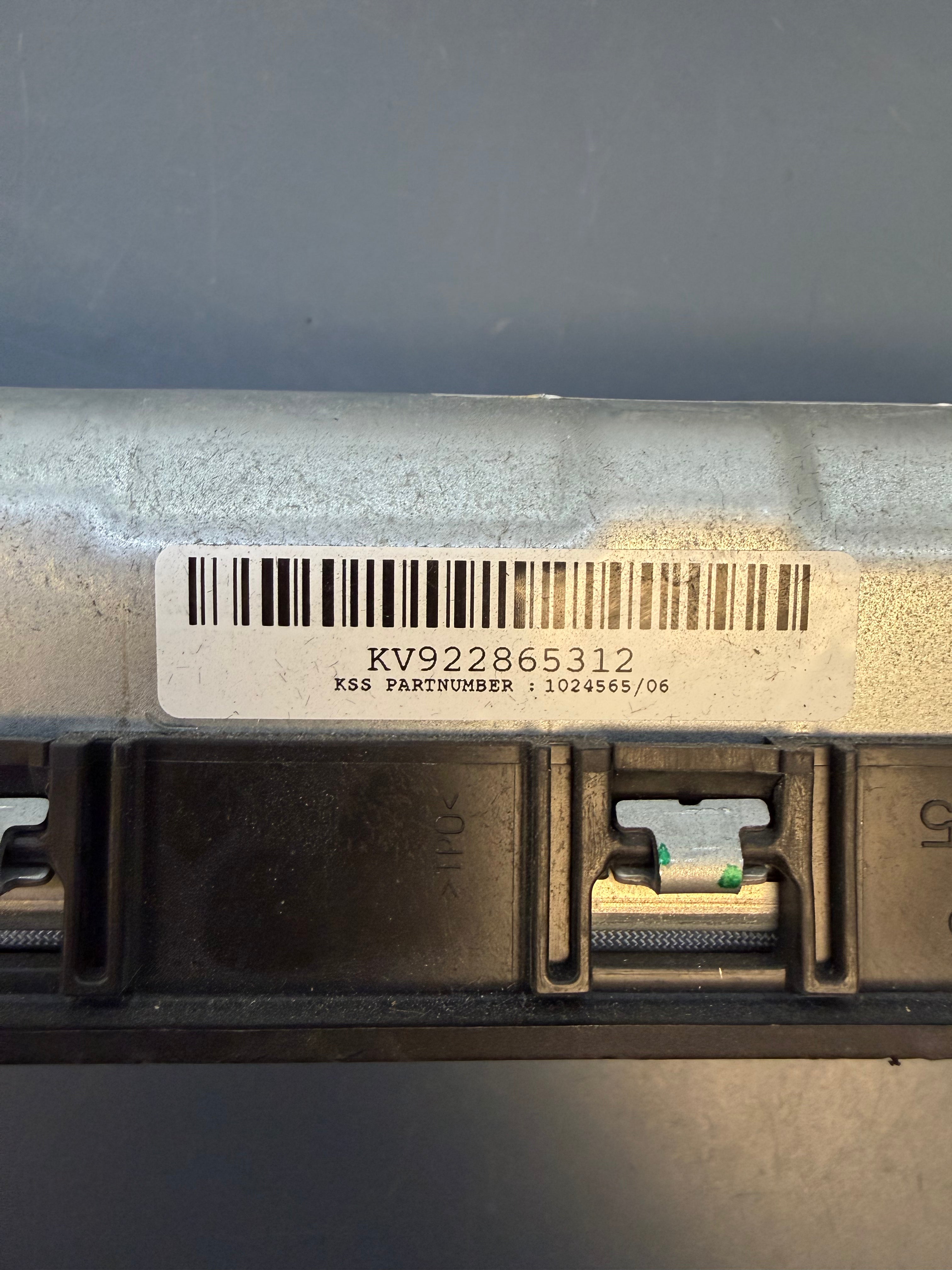 BMW F30 Right Side Knee Airbag KV922865312