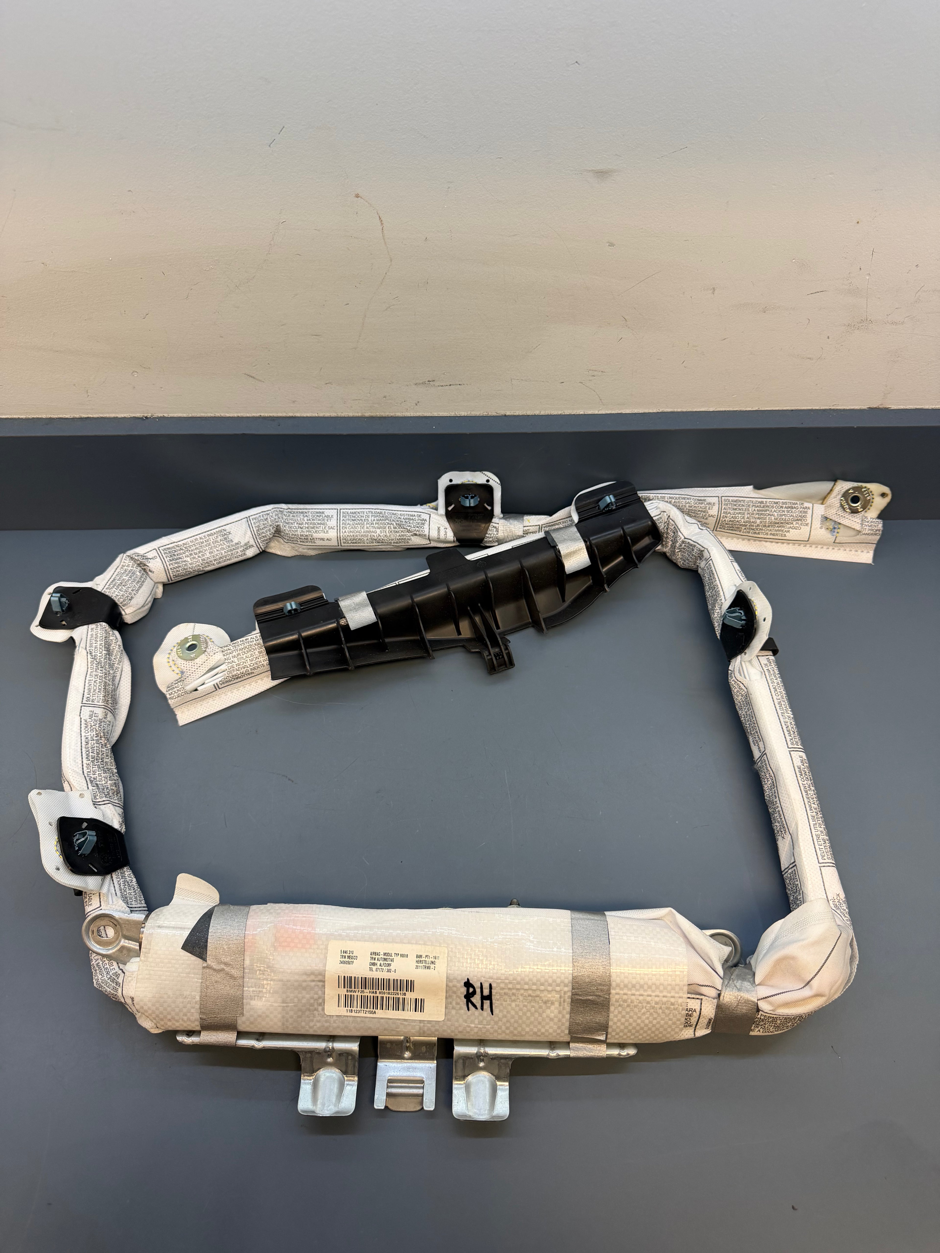 BMW F25 X3 Right pass side Curtain Airbag 35918222613B