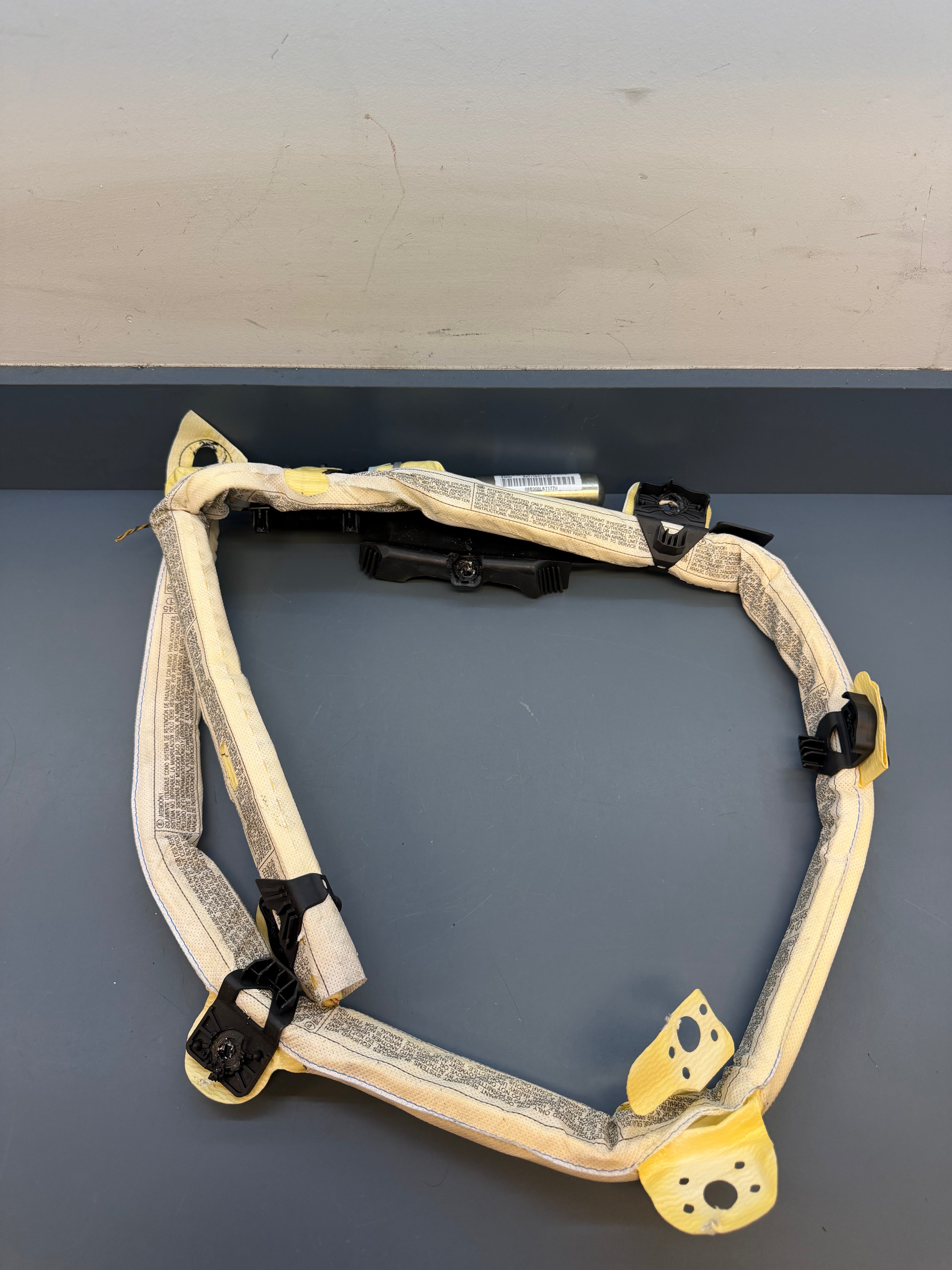 BMW E92 Left driver side Curtain Airbag 847118311129
