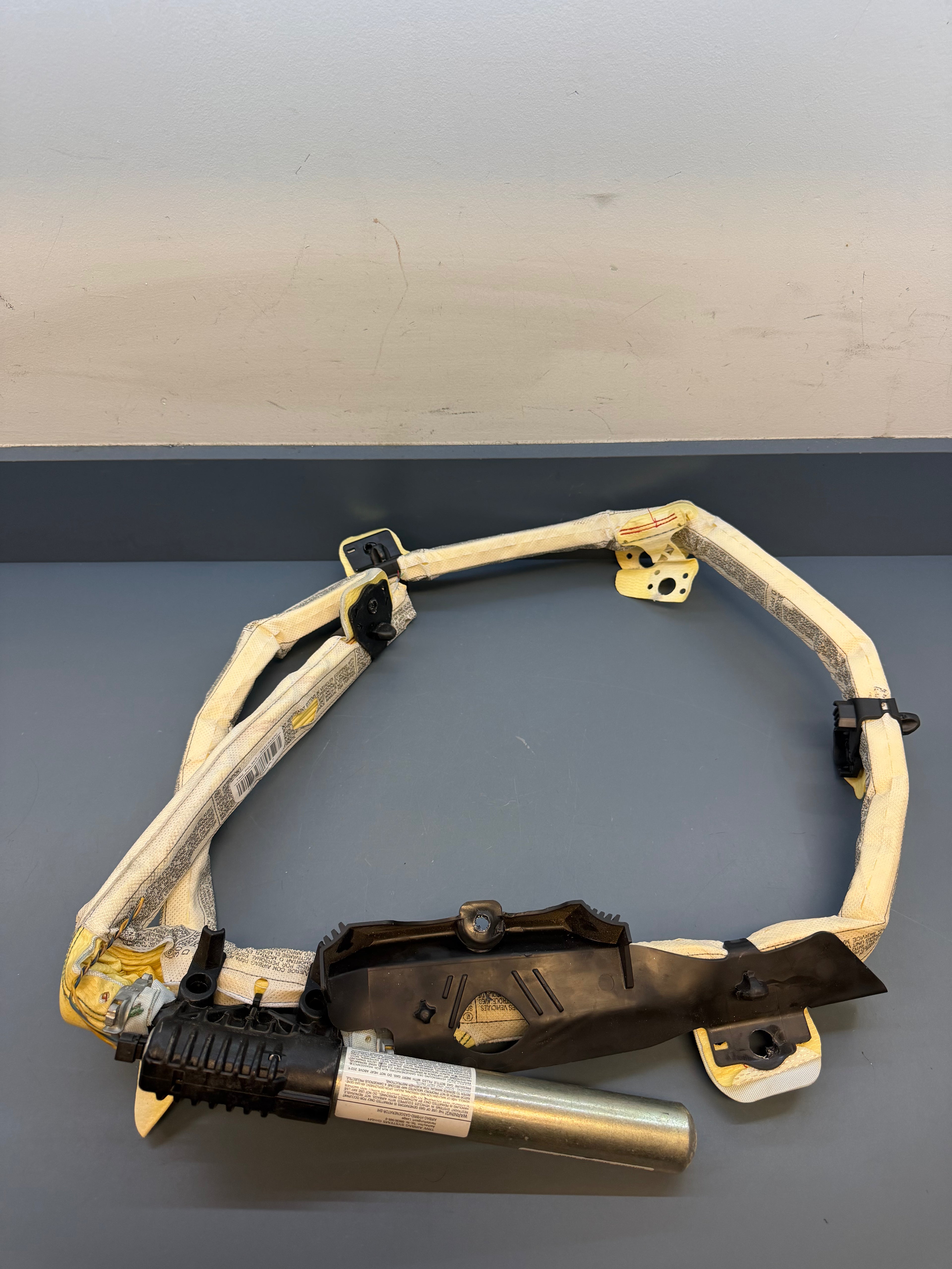 BMW E92 Left driver side Curtain Airbag 847118311129