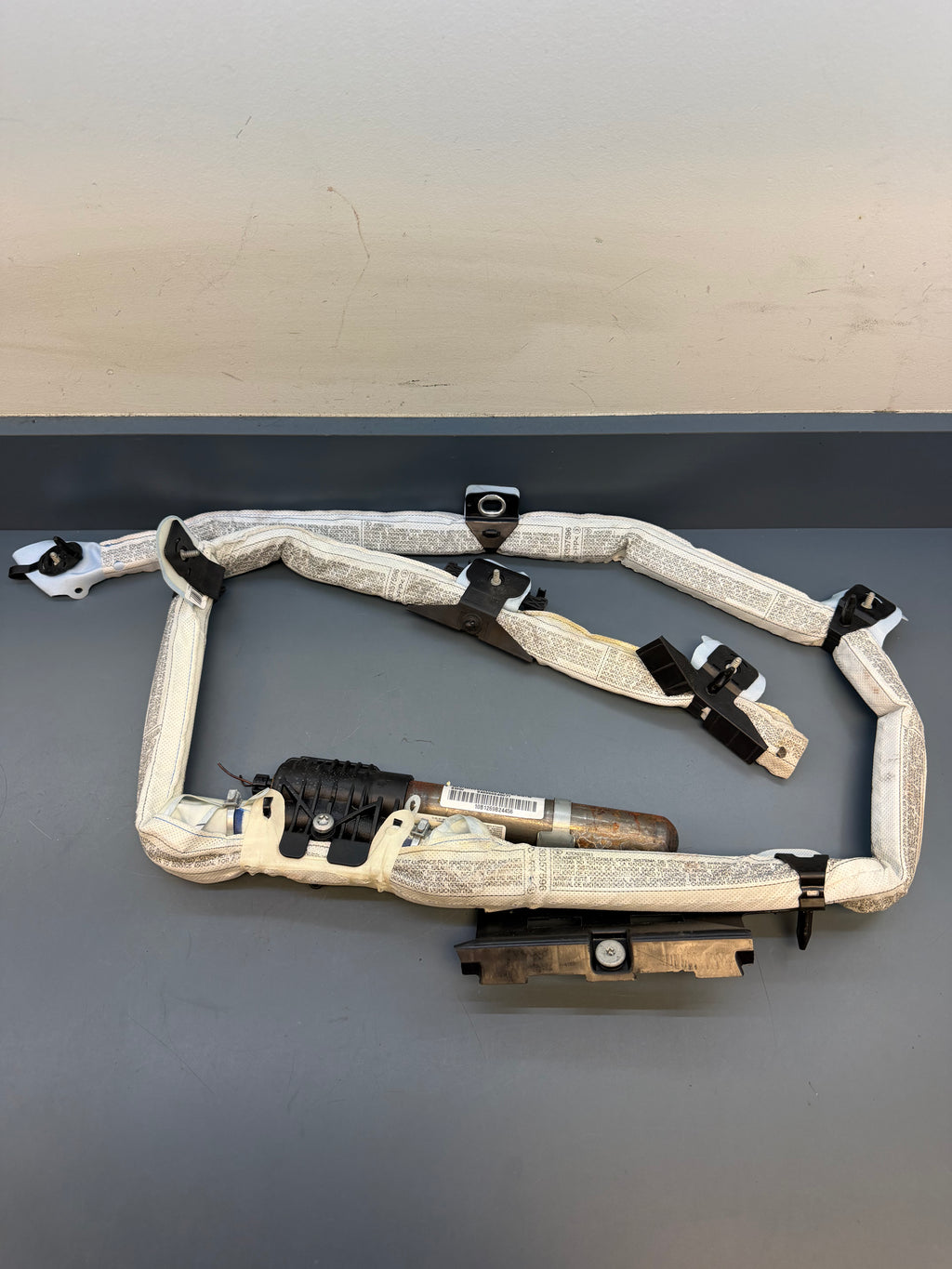 BMW E90 Left driver side curtain Airbag 84696664507T
