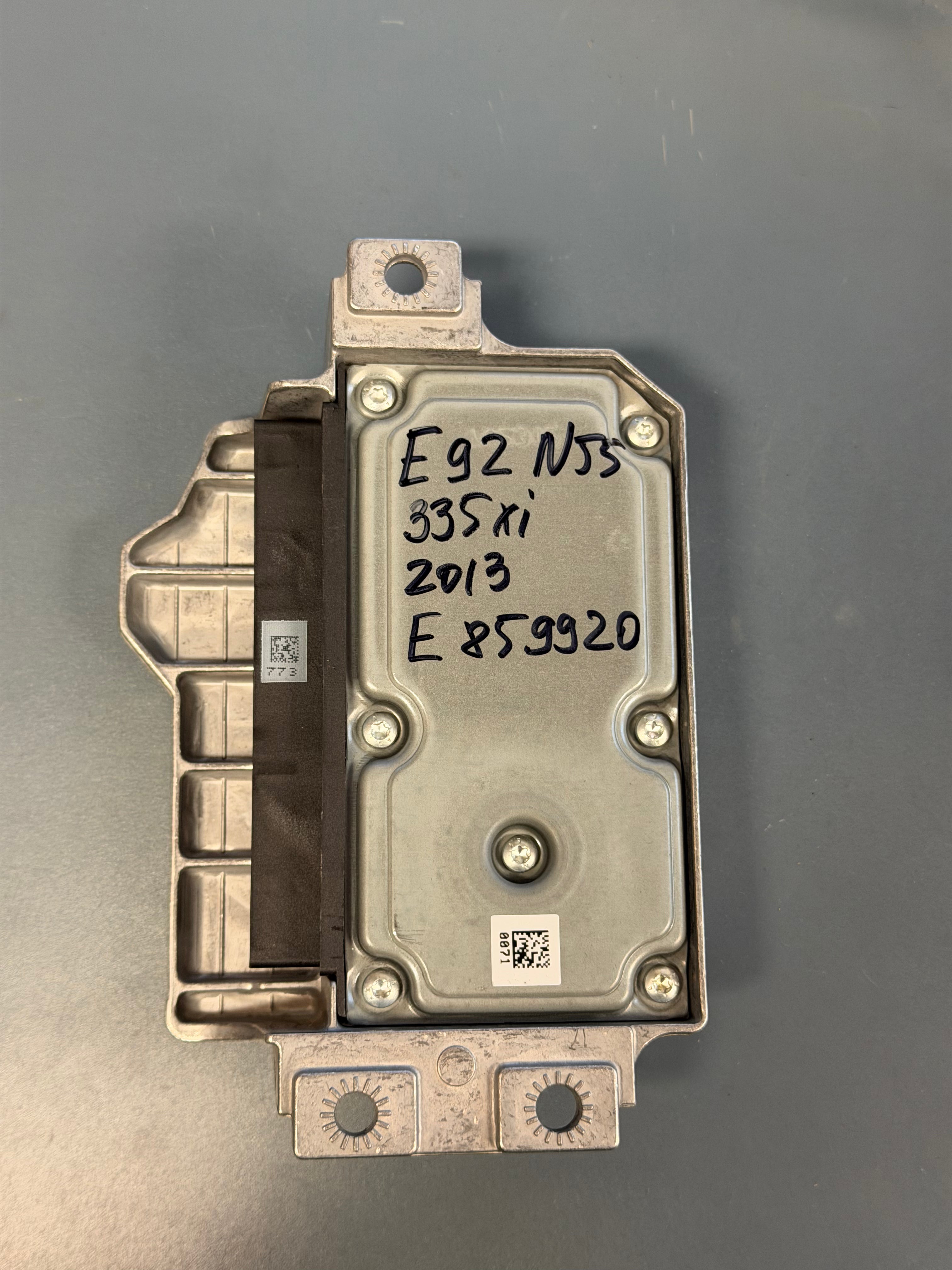 Airbag Control Module E92 9184433-02