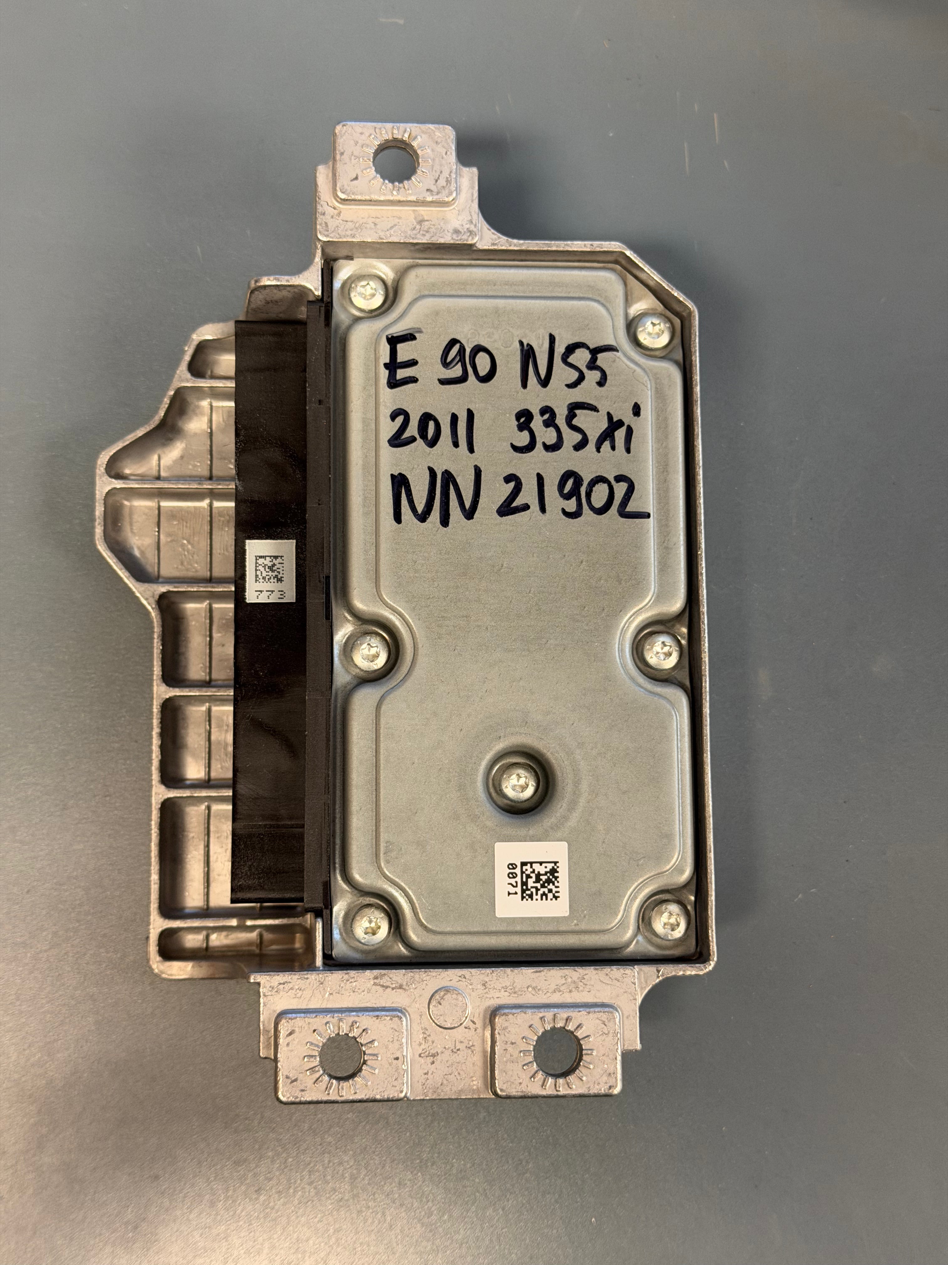 Airbag Control Module E90 9184433-02