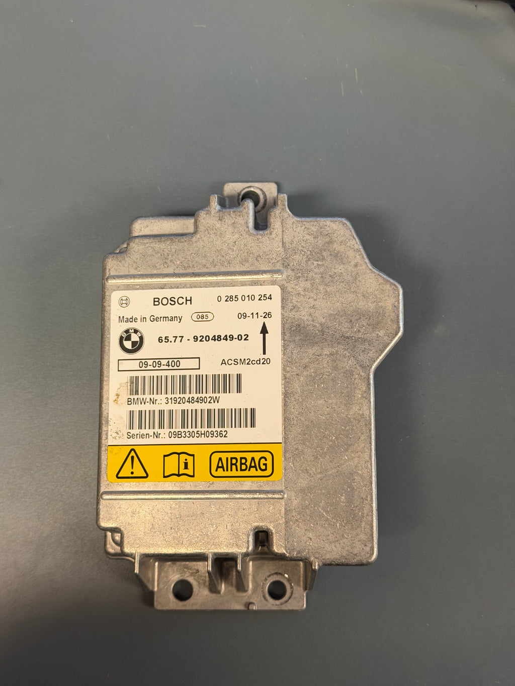 Airbag Control Module E70  9204849-02