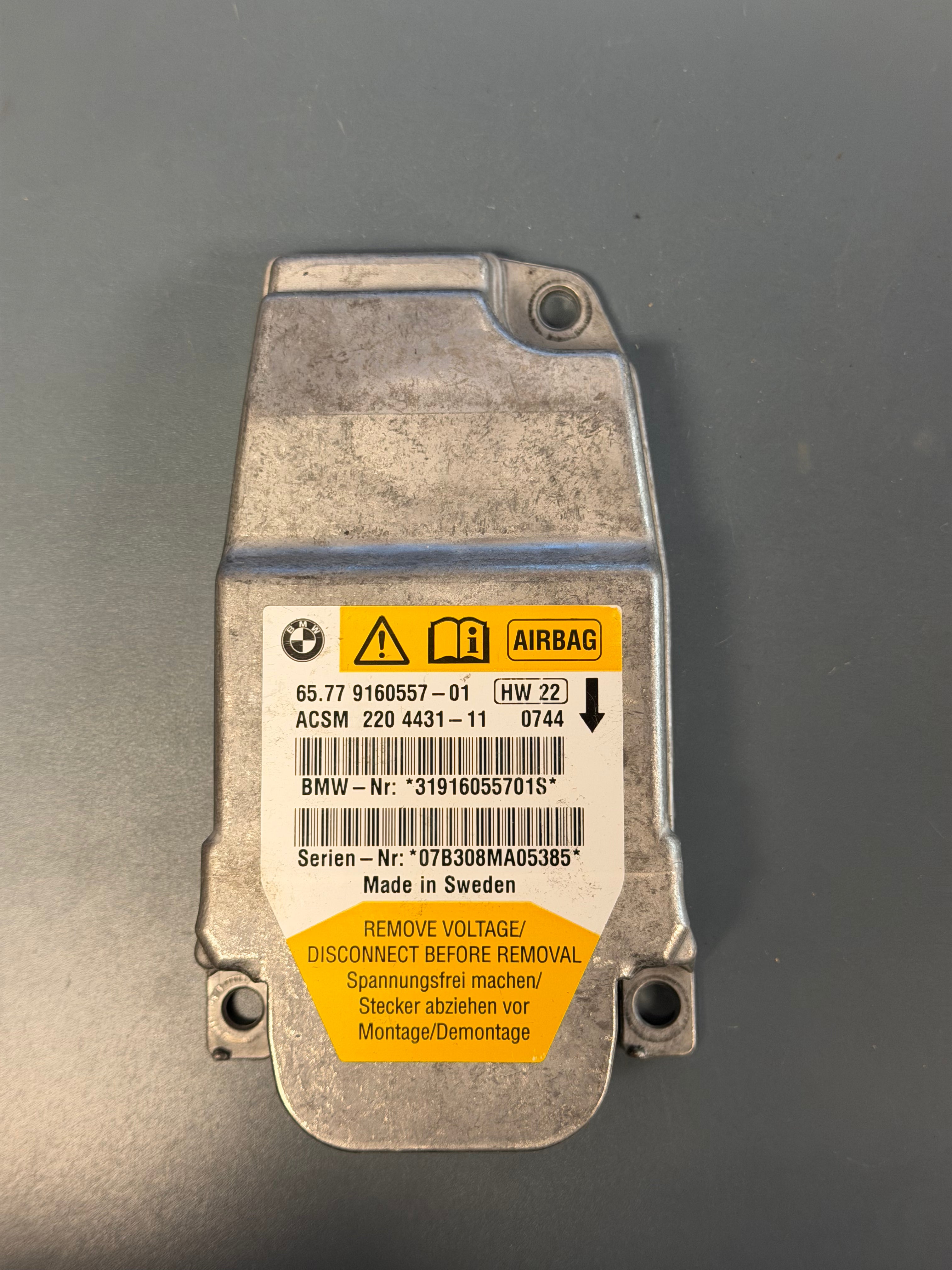 Airbag Control Module E60 9160557-01