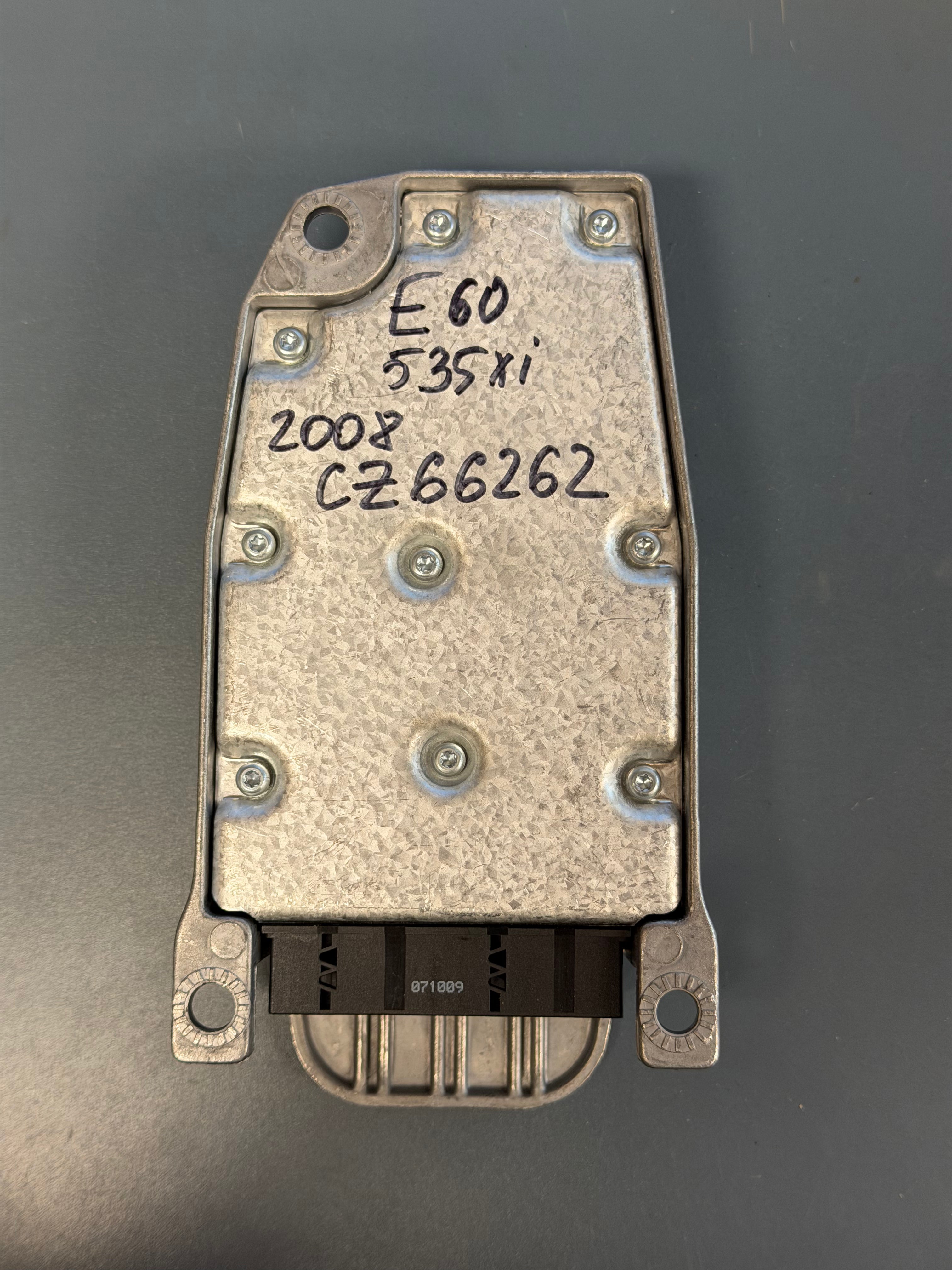 Airbag Control Module E60 9160557-01