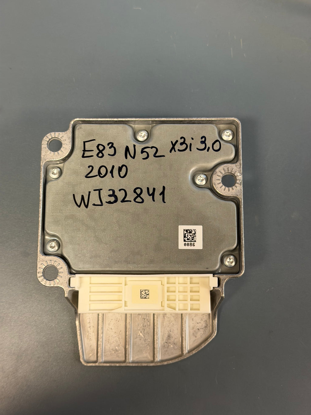 Airbag Control Module E83 3453791-01