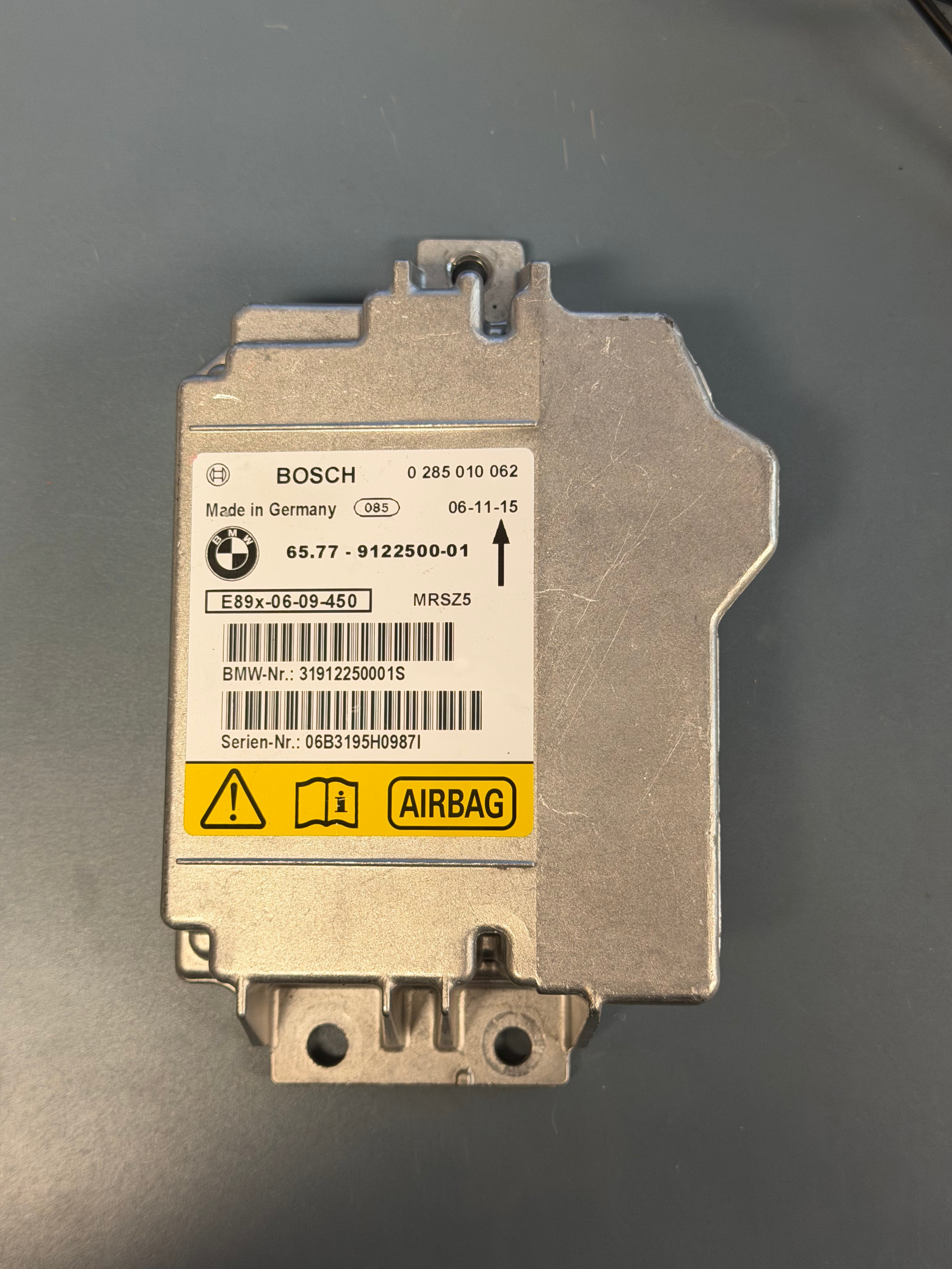 Airbag Control Module E90 65779122500-01
