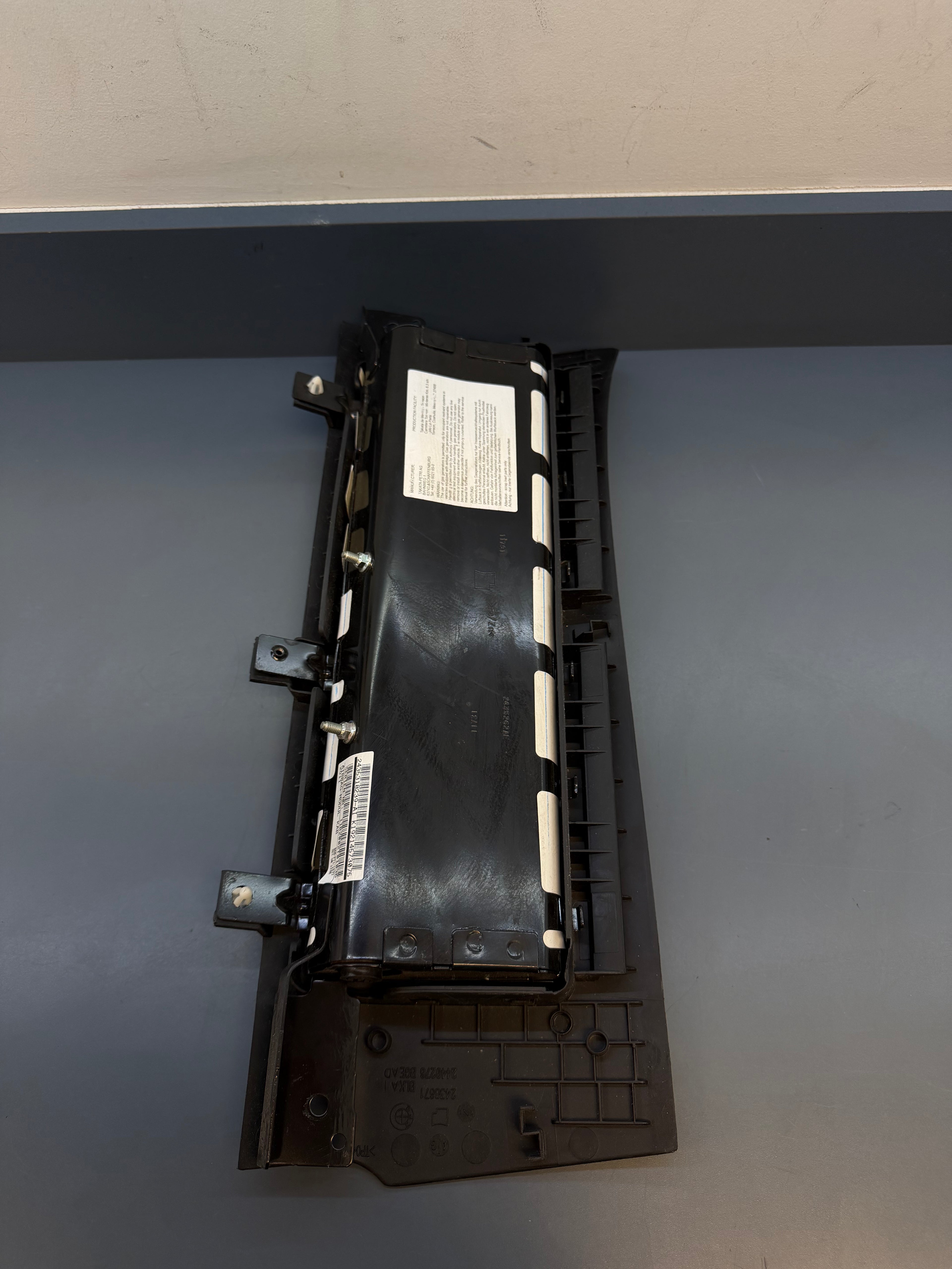 BMW F25 Knees Left Airbag