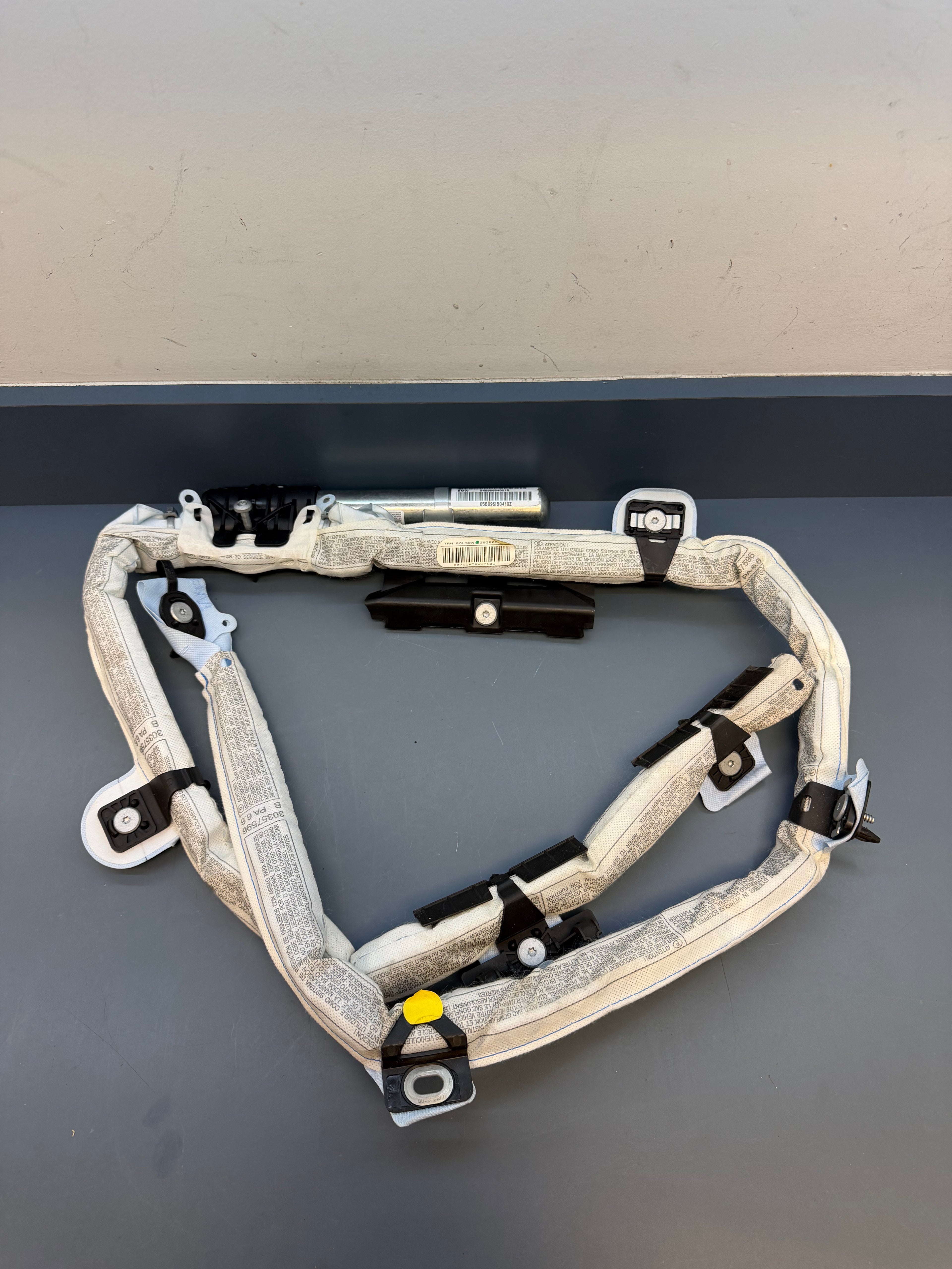 BMW E90 Left side Curtain Airbag 30357596