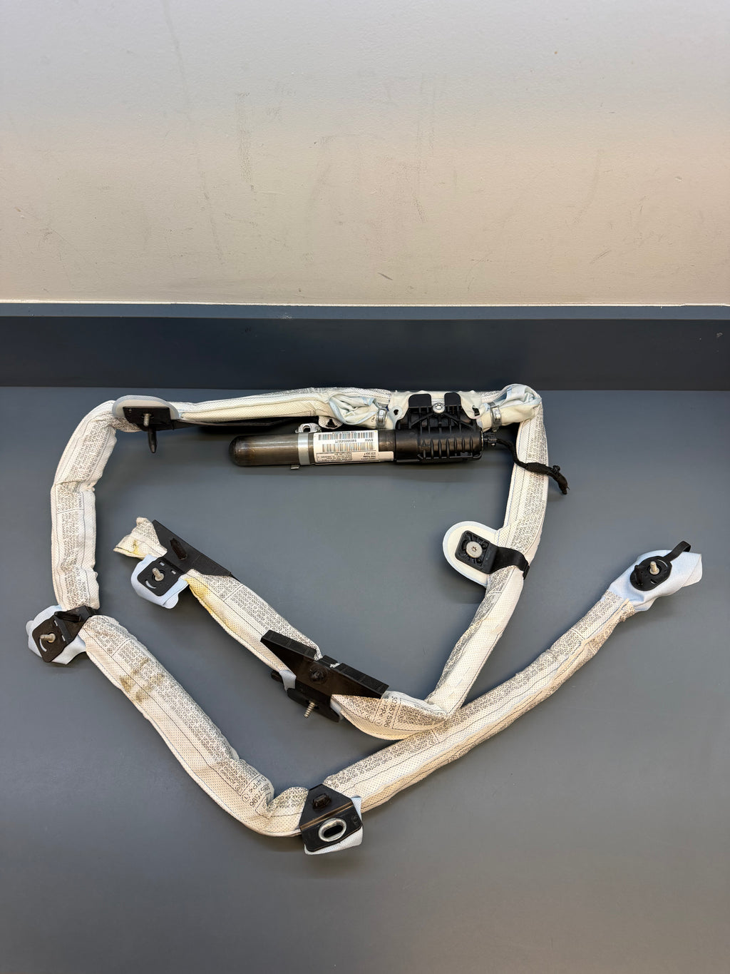 BMW E90 left side curtain Airbag 84696664507T