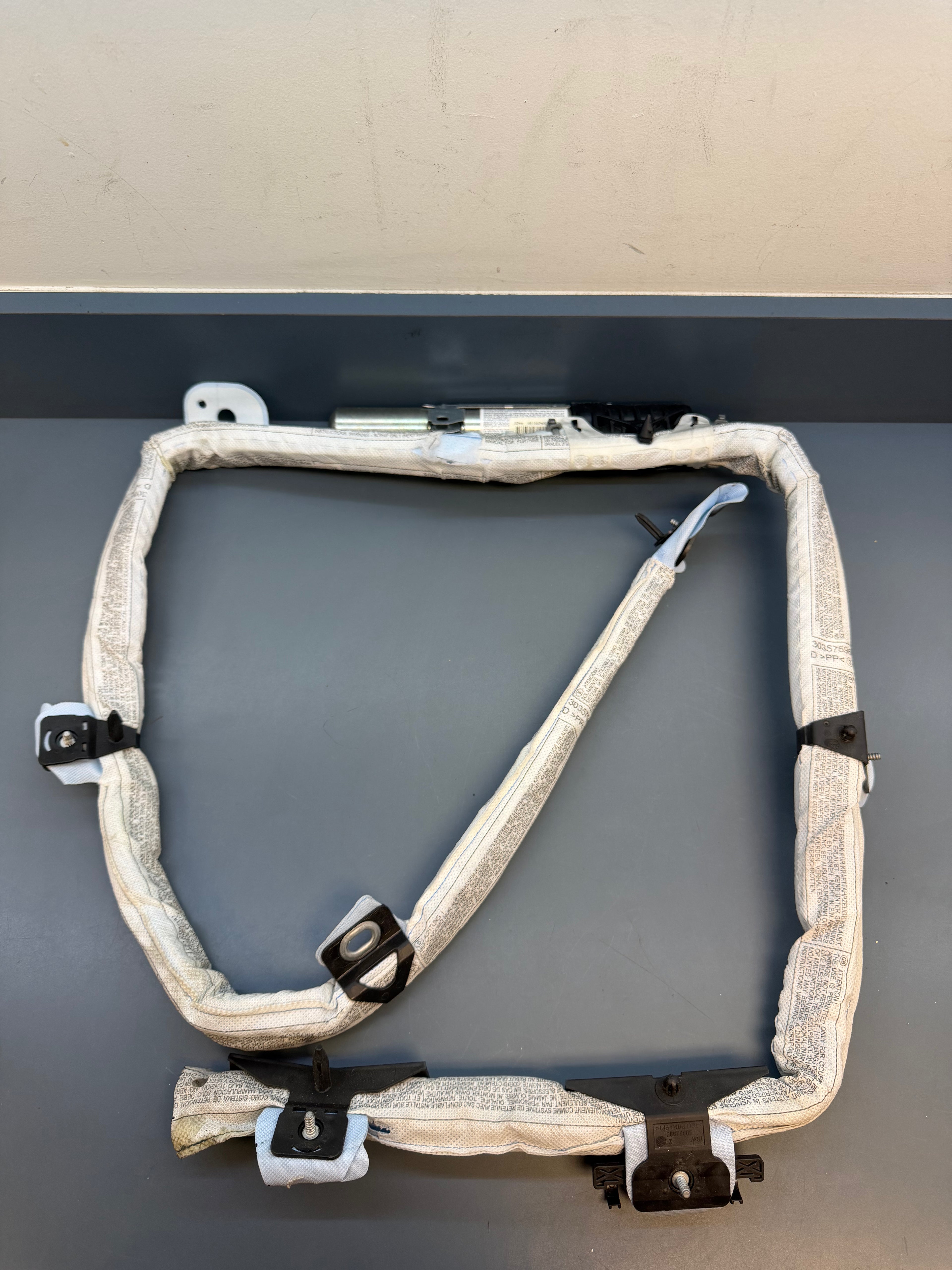 BMW E90 Left side Curtain Airbag 84696664503H