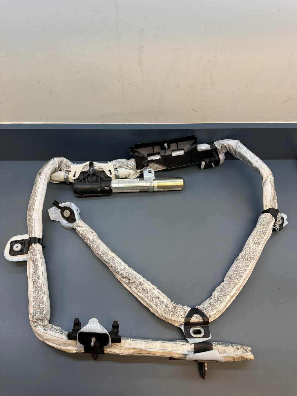 BMW E90 Left side Curtain Airbag 84696664503H