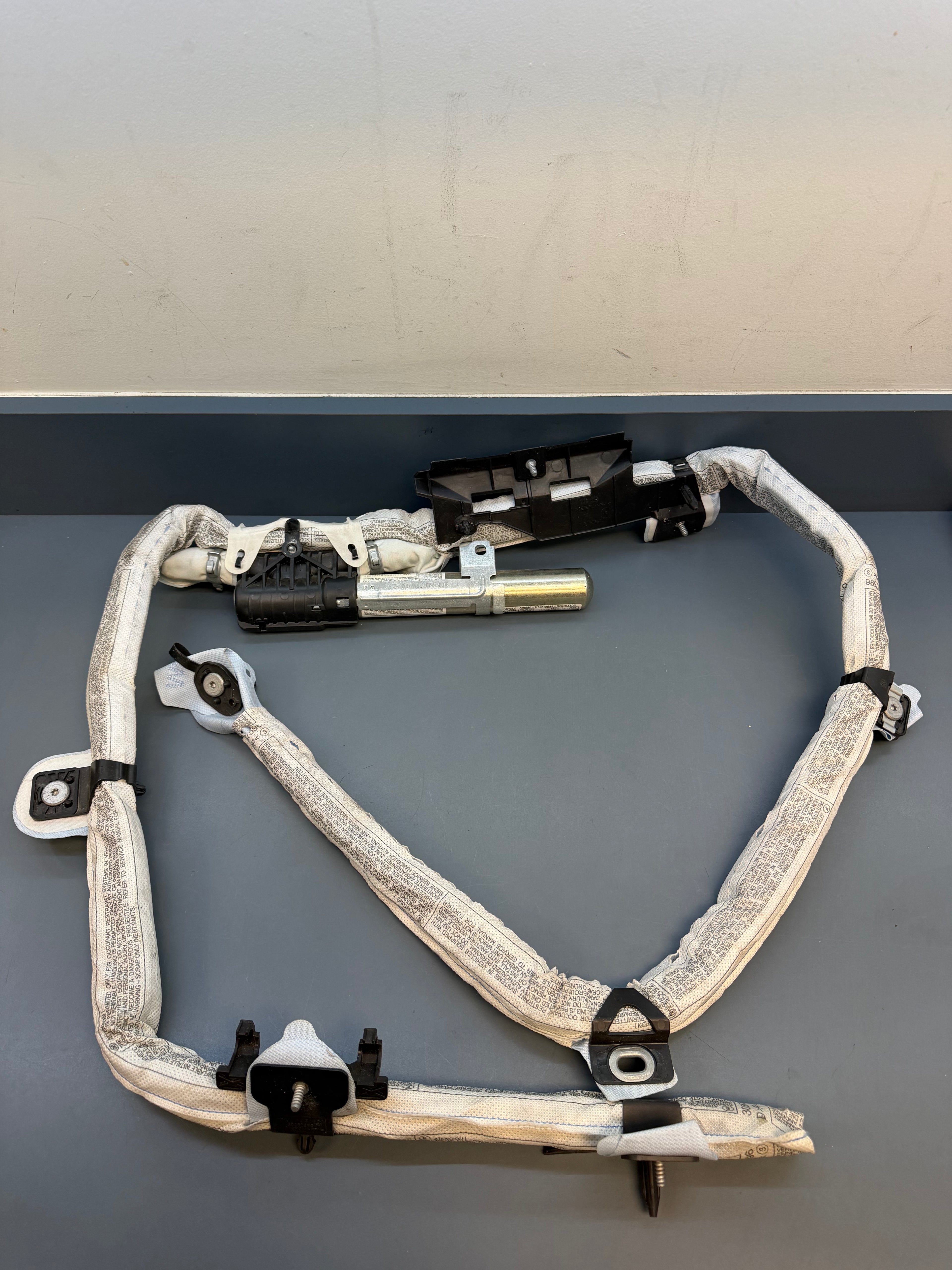 BMW E90 Left side Curtain Airbag 84696664503H