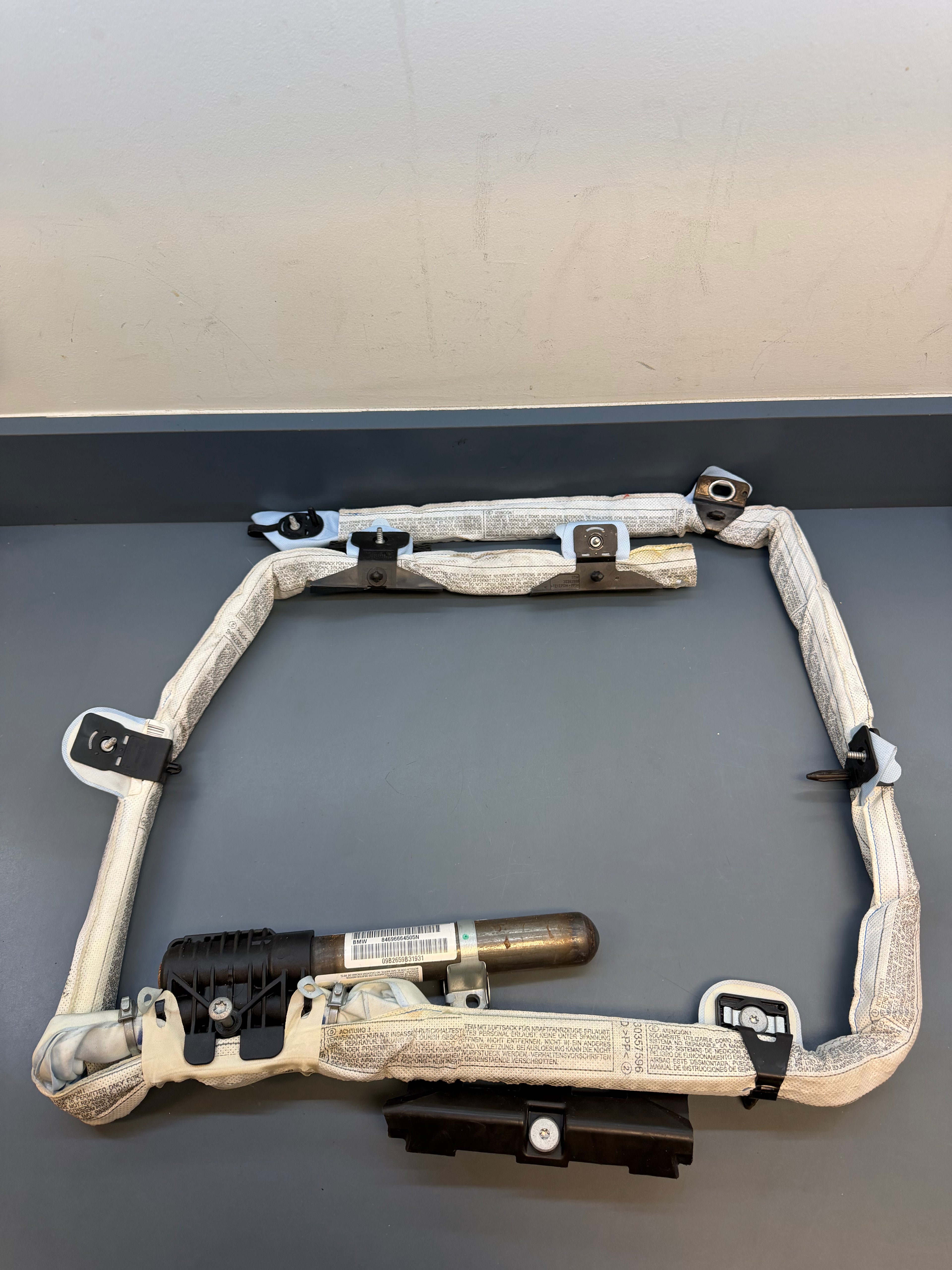 BMW E90 Left side Curtain Airbag 84696664505N