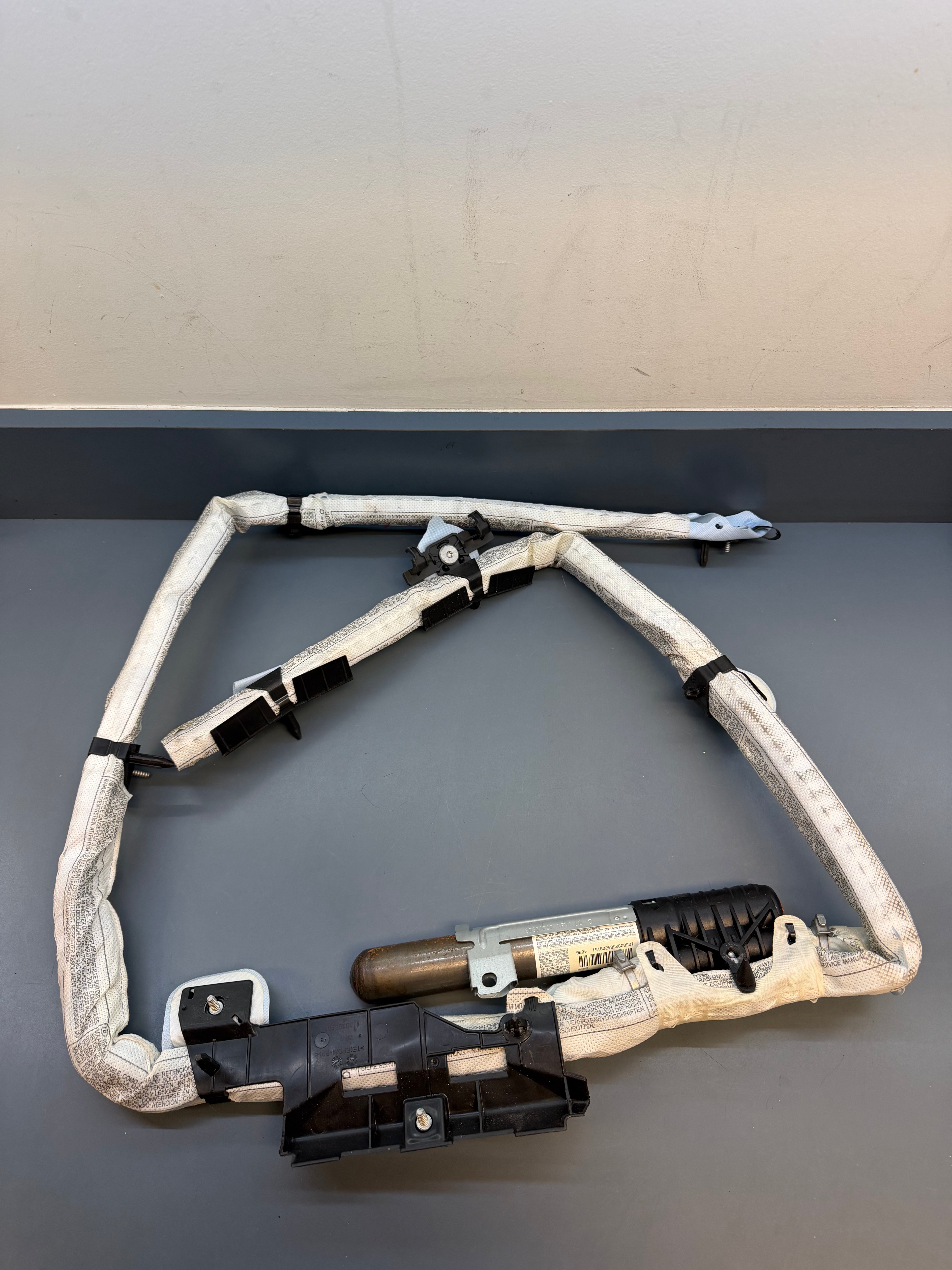 BMW E90 Left side Curtain Airbag 84696664505N