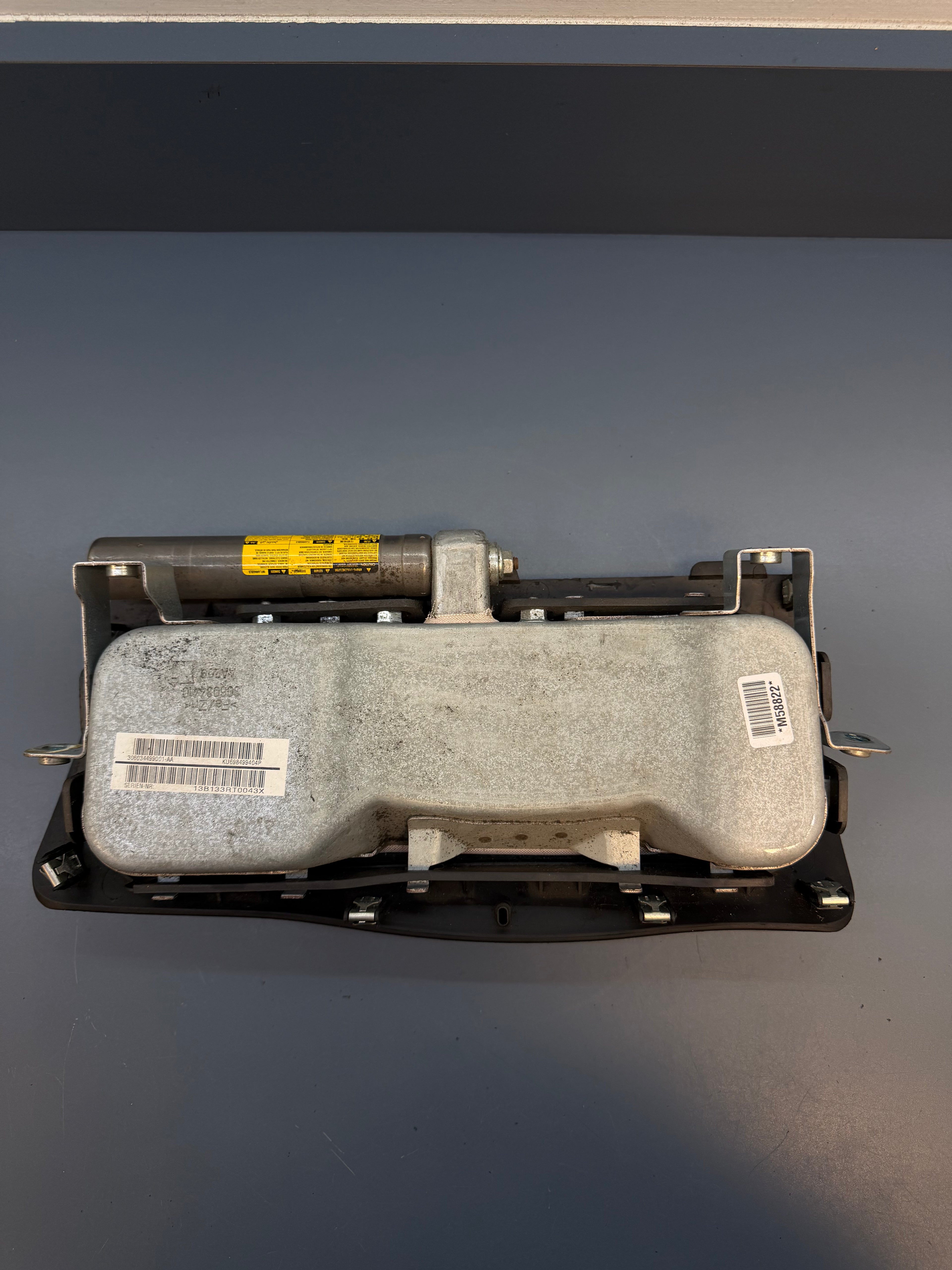 BMW E88 Driver side Knees Airbag KU698499404P