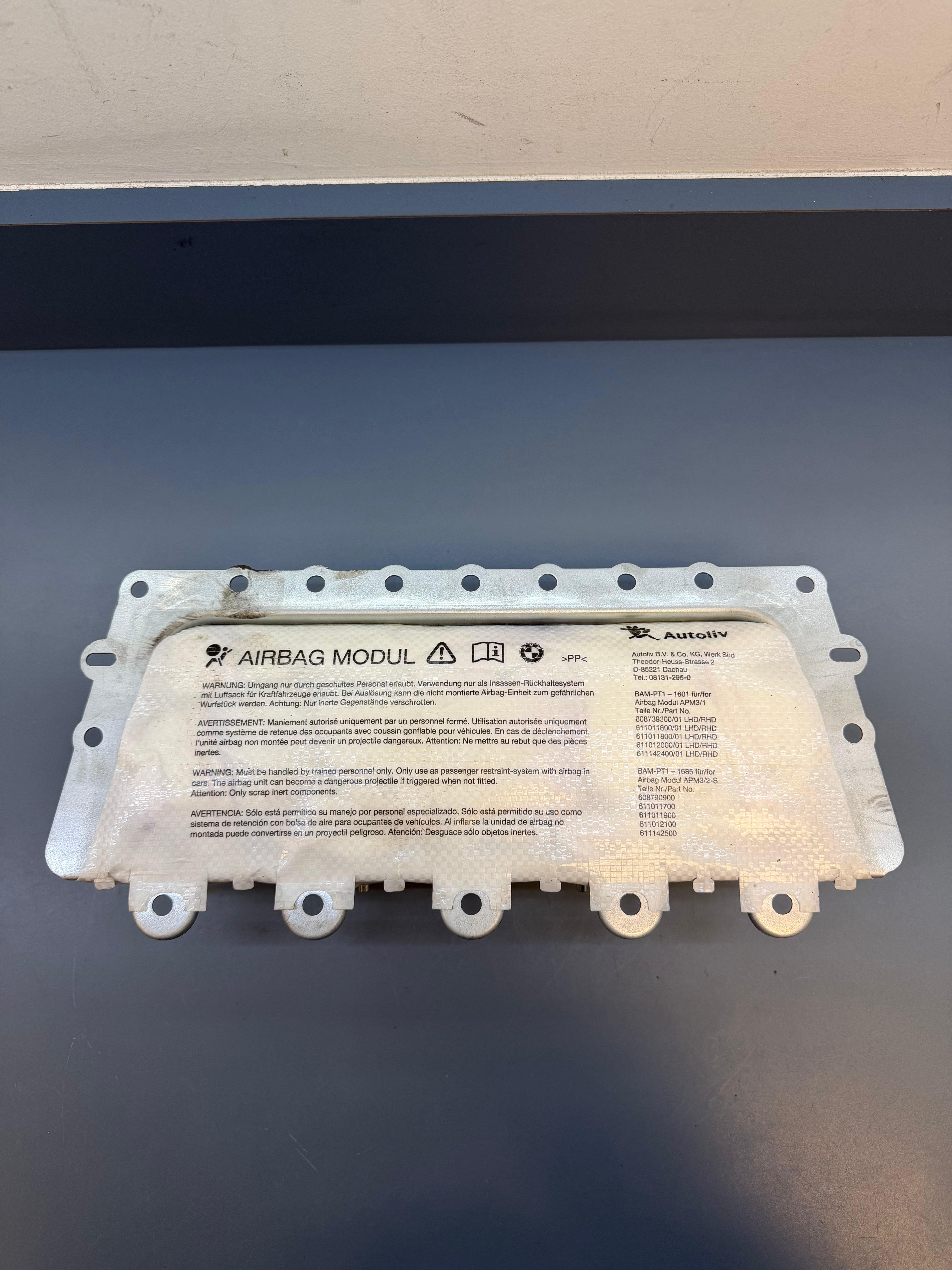 BMW F10 Right side Knees Airbag 39916624603