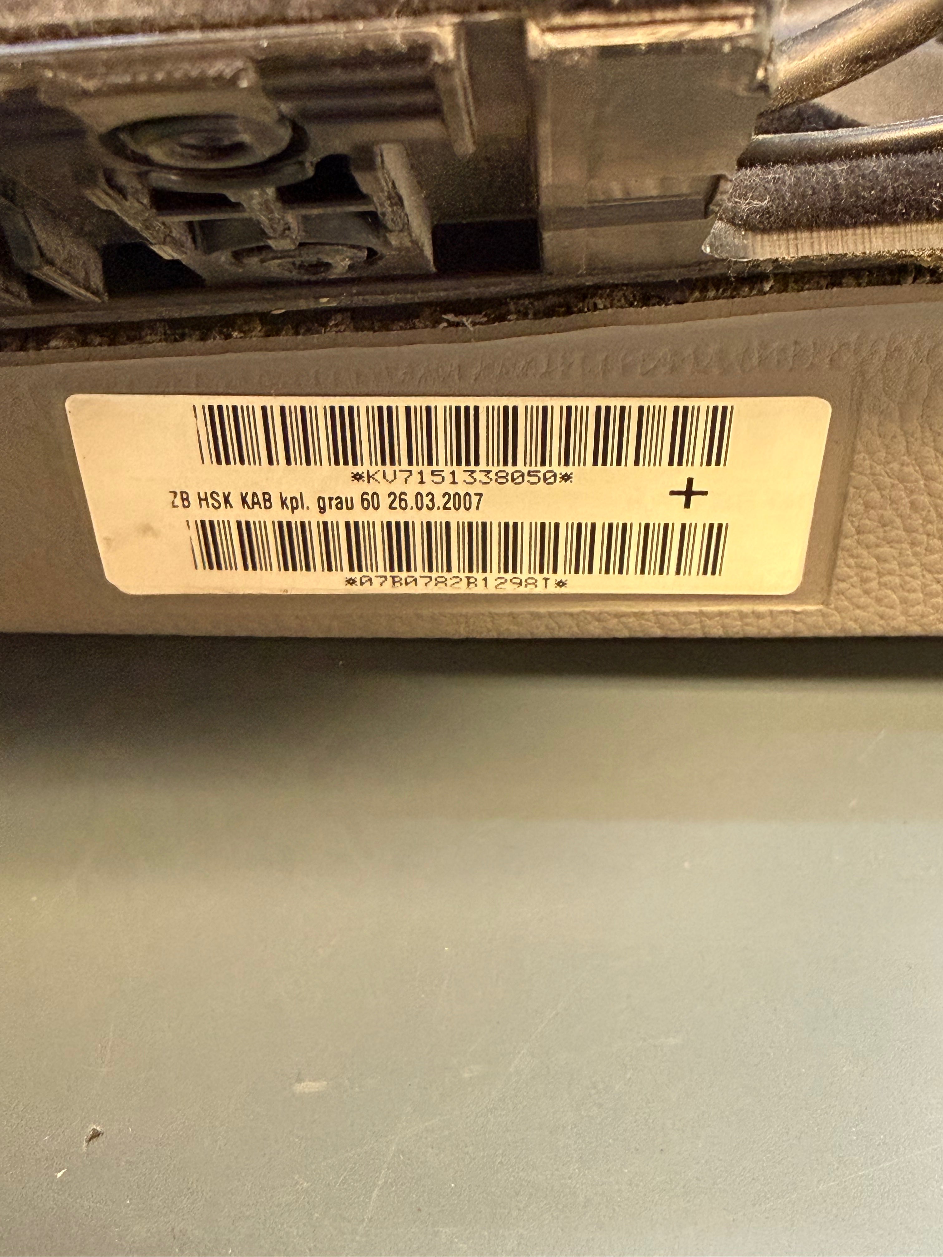 BMW E93 Right side Knees Airbag KV7151338050