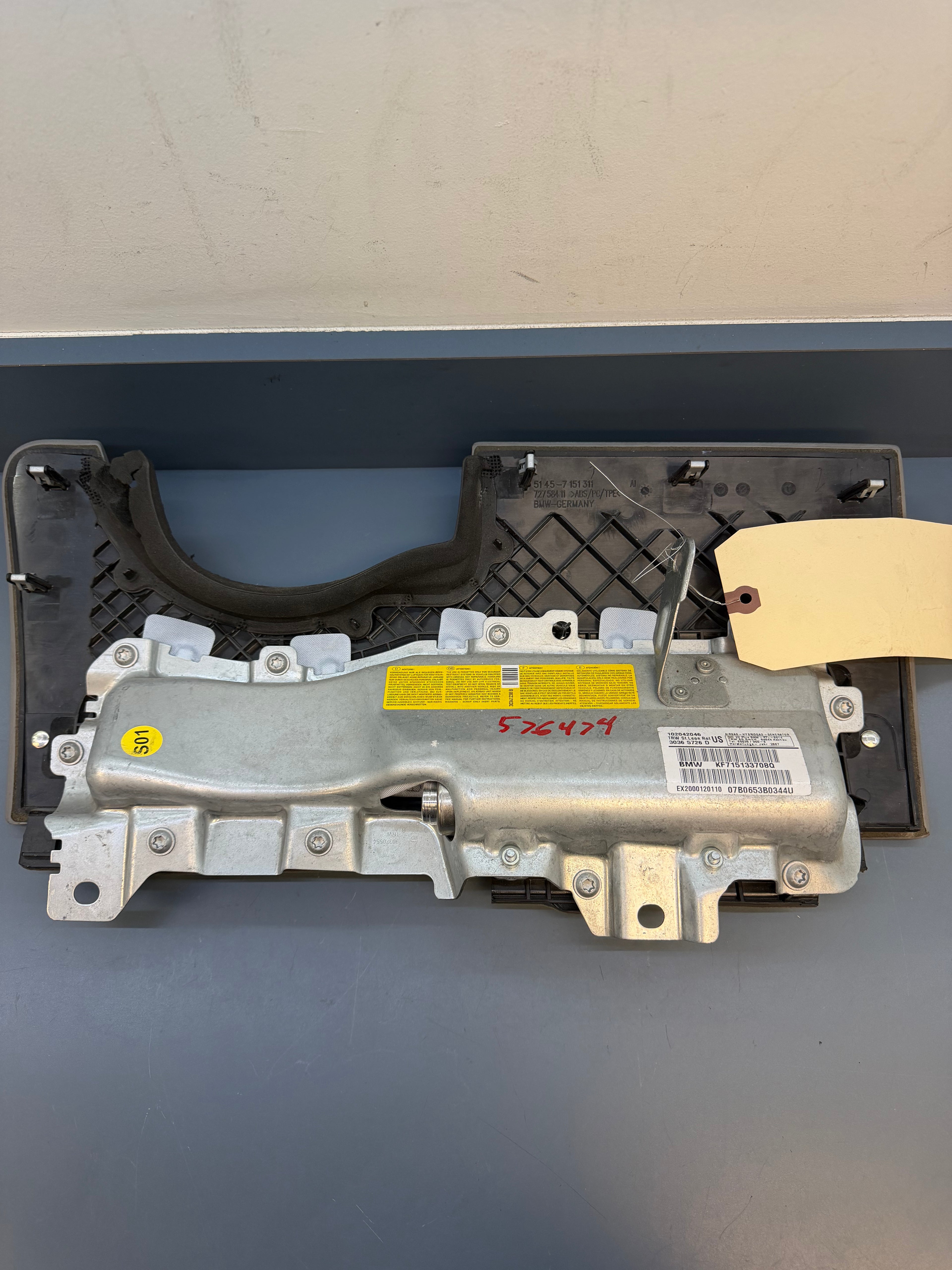 BMW E93 Left side Knees Airbag KF715133708Q