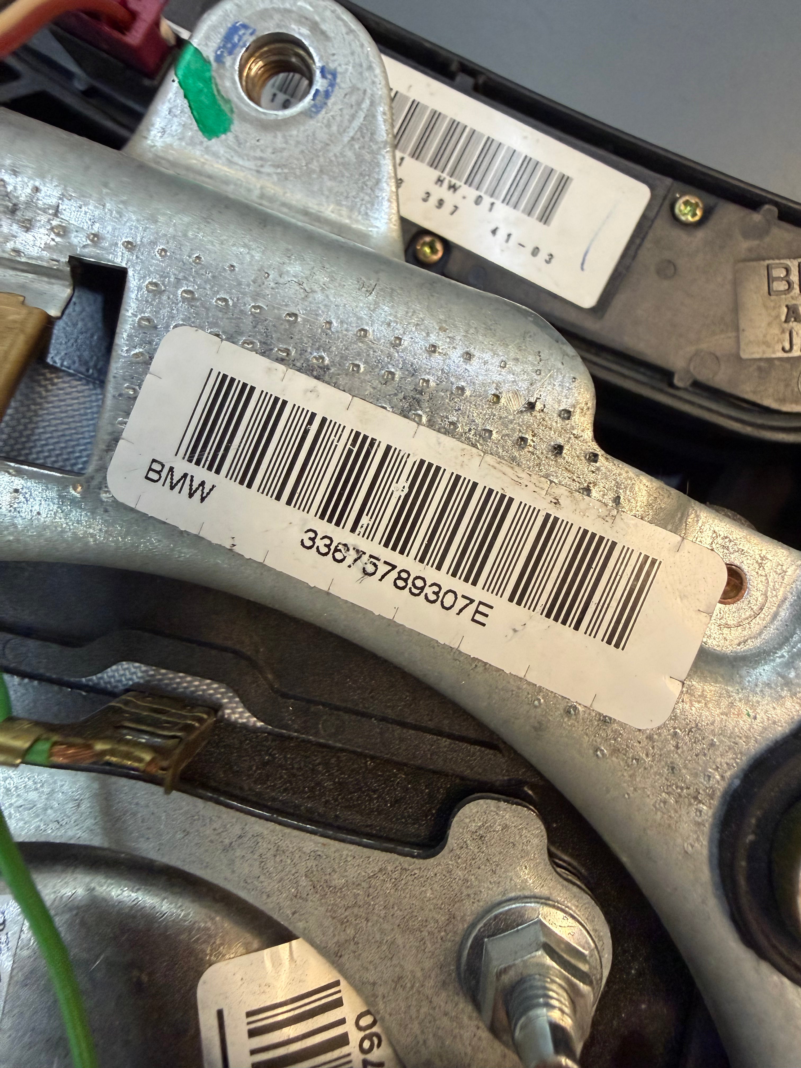 BMW E46 Steering Wheel Airbag square 33675789307E
